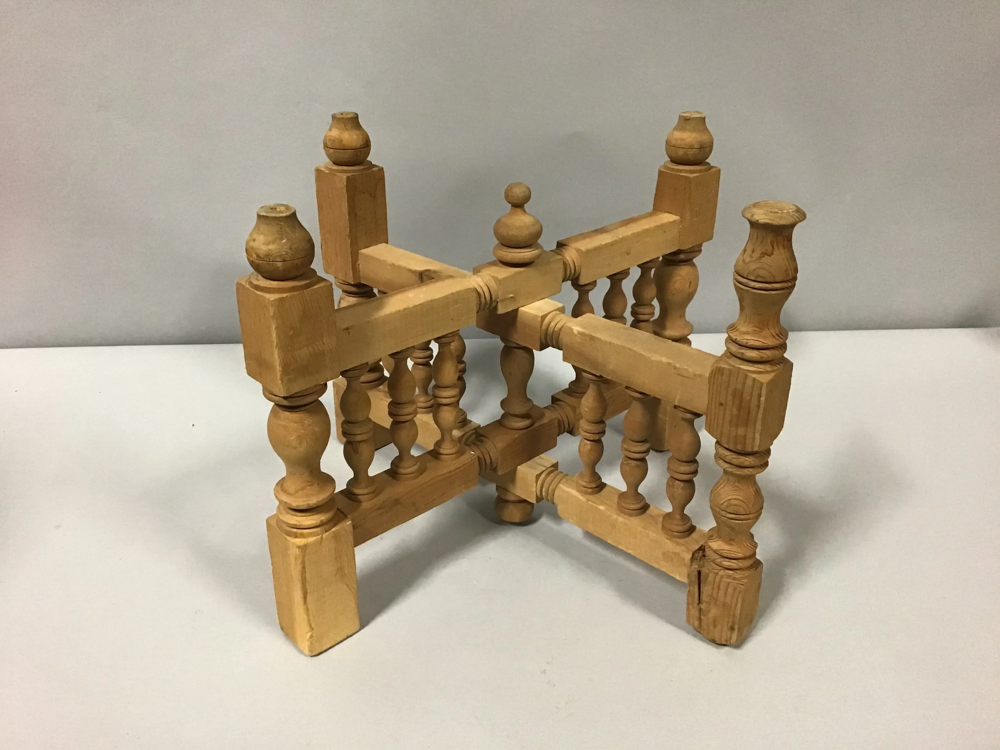  moroccan side/coffee table base w/o tray wood legs
