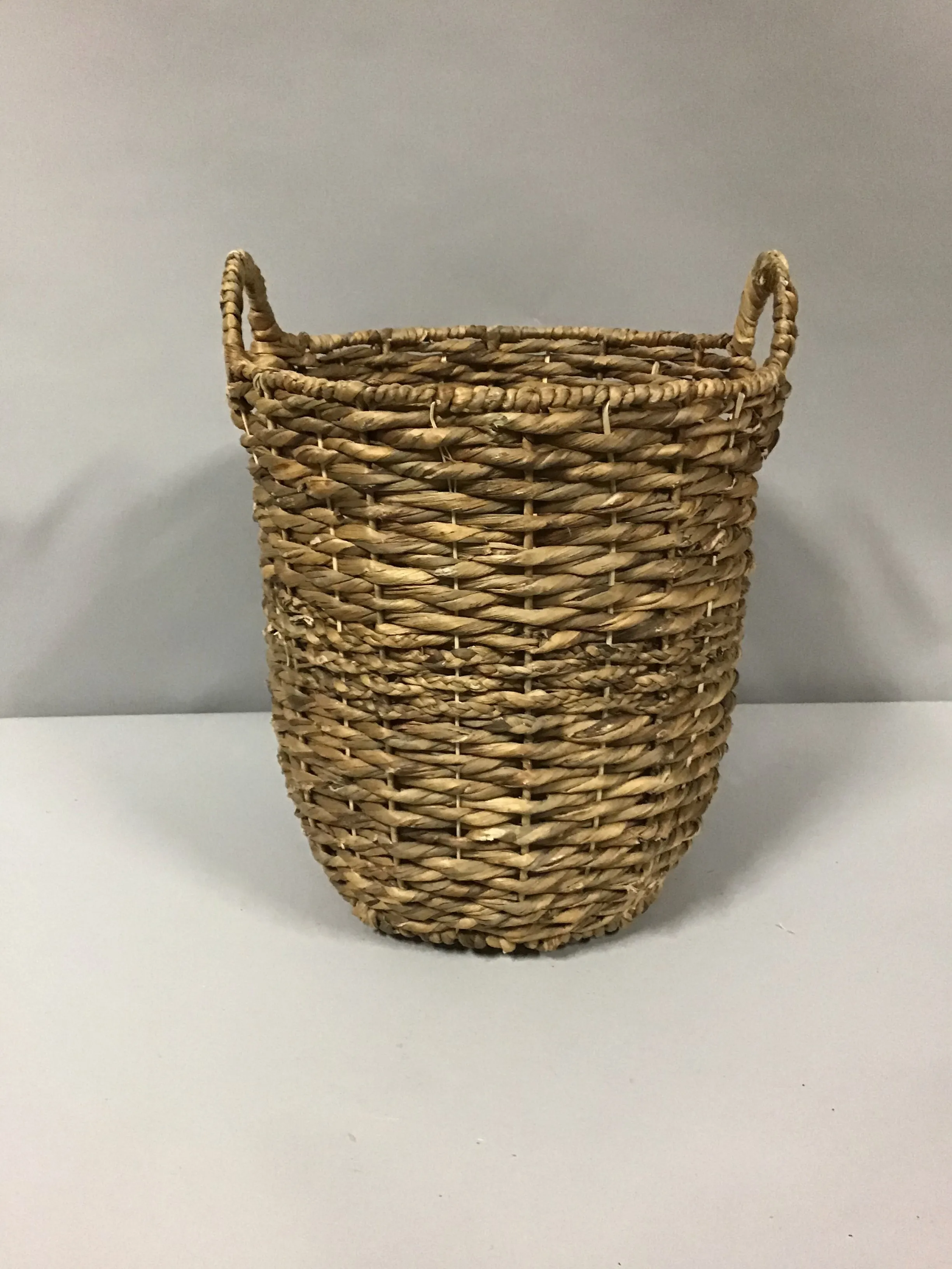 woven seagrass basket 15 x16"h