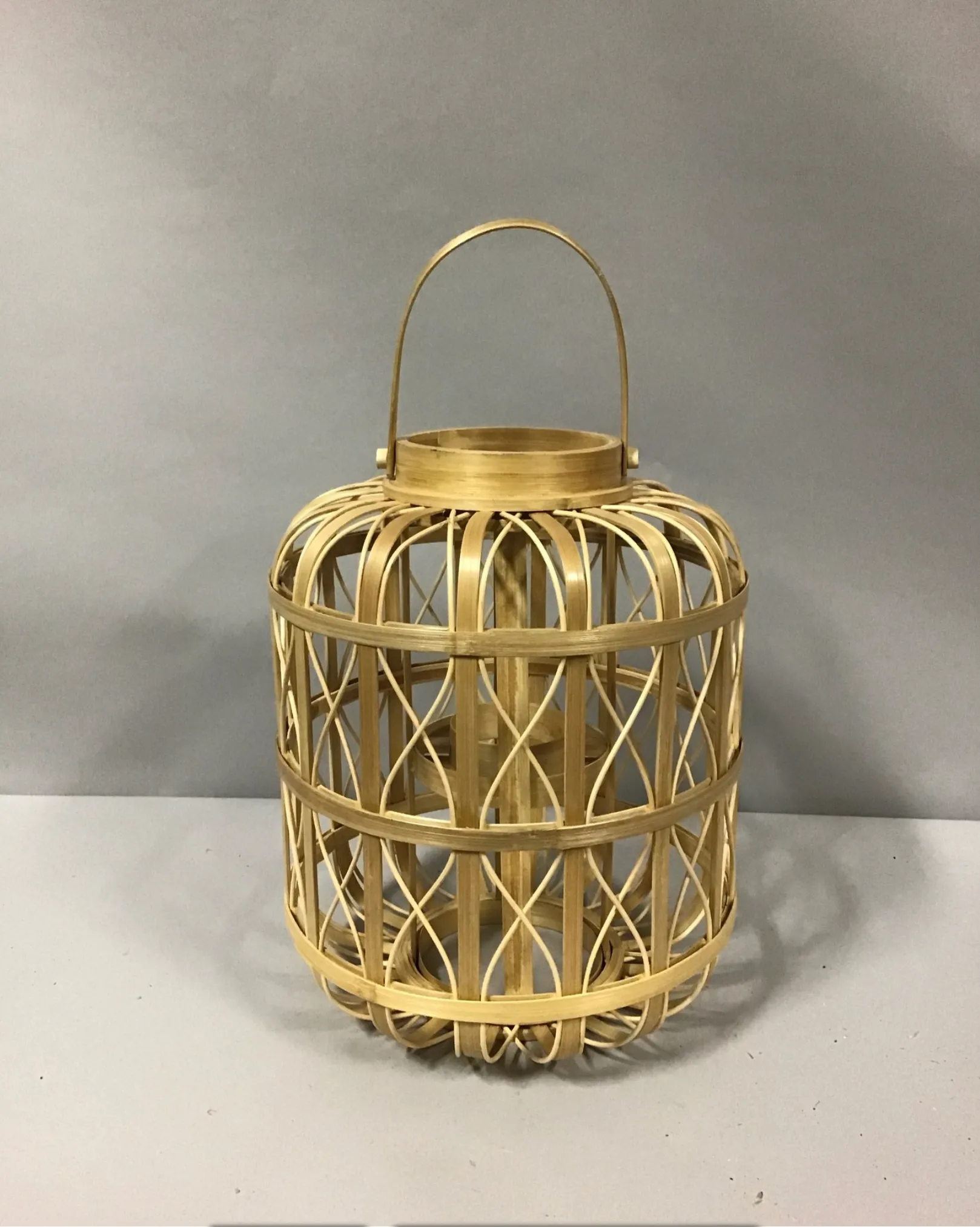 woven bamboo lantern with handle 