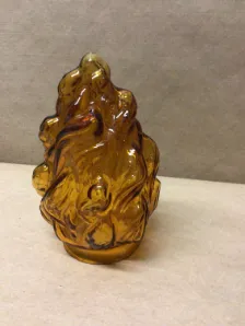 amber shade molded lamp 8"h