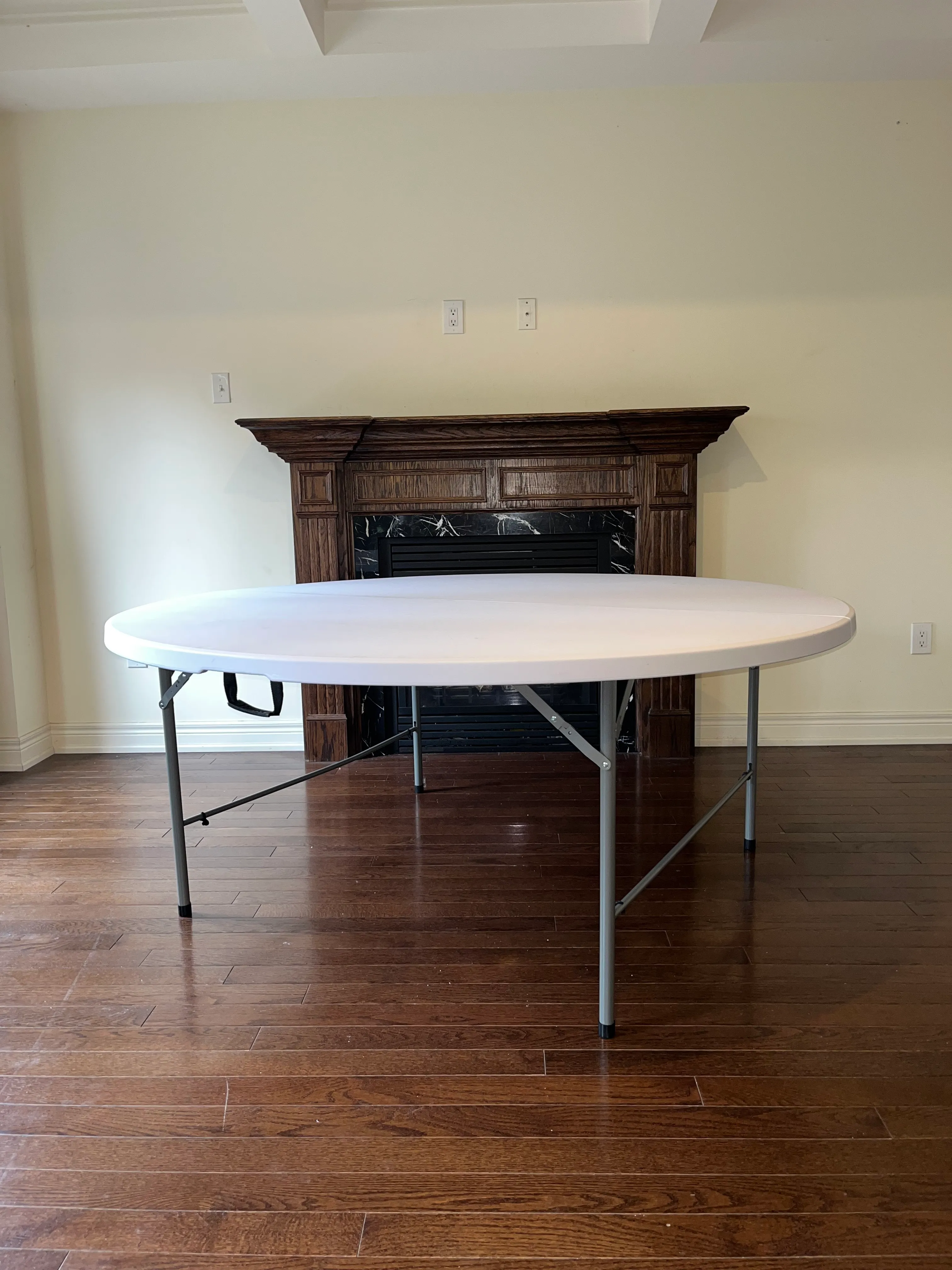 60in Round Folding Table 
