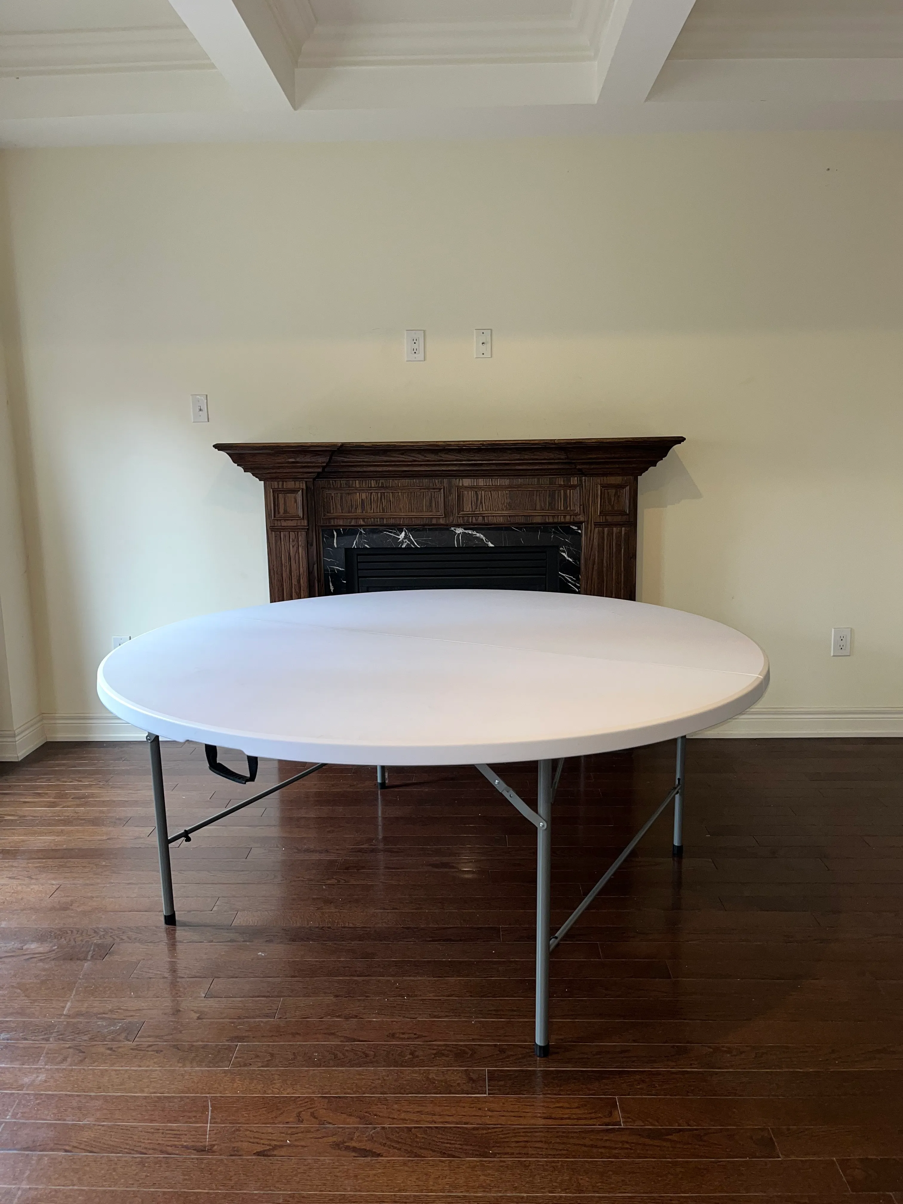 60in Round Folding Table 