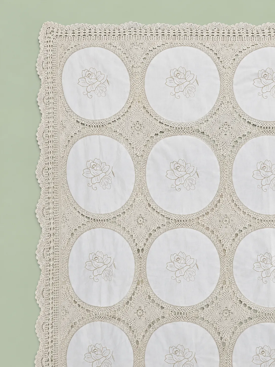 White Crochet Rose Tablecloth