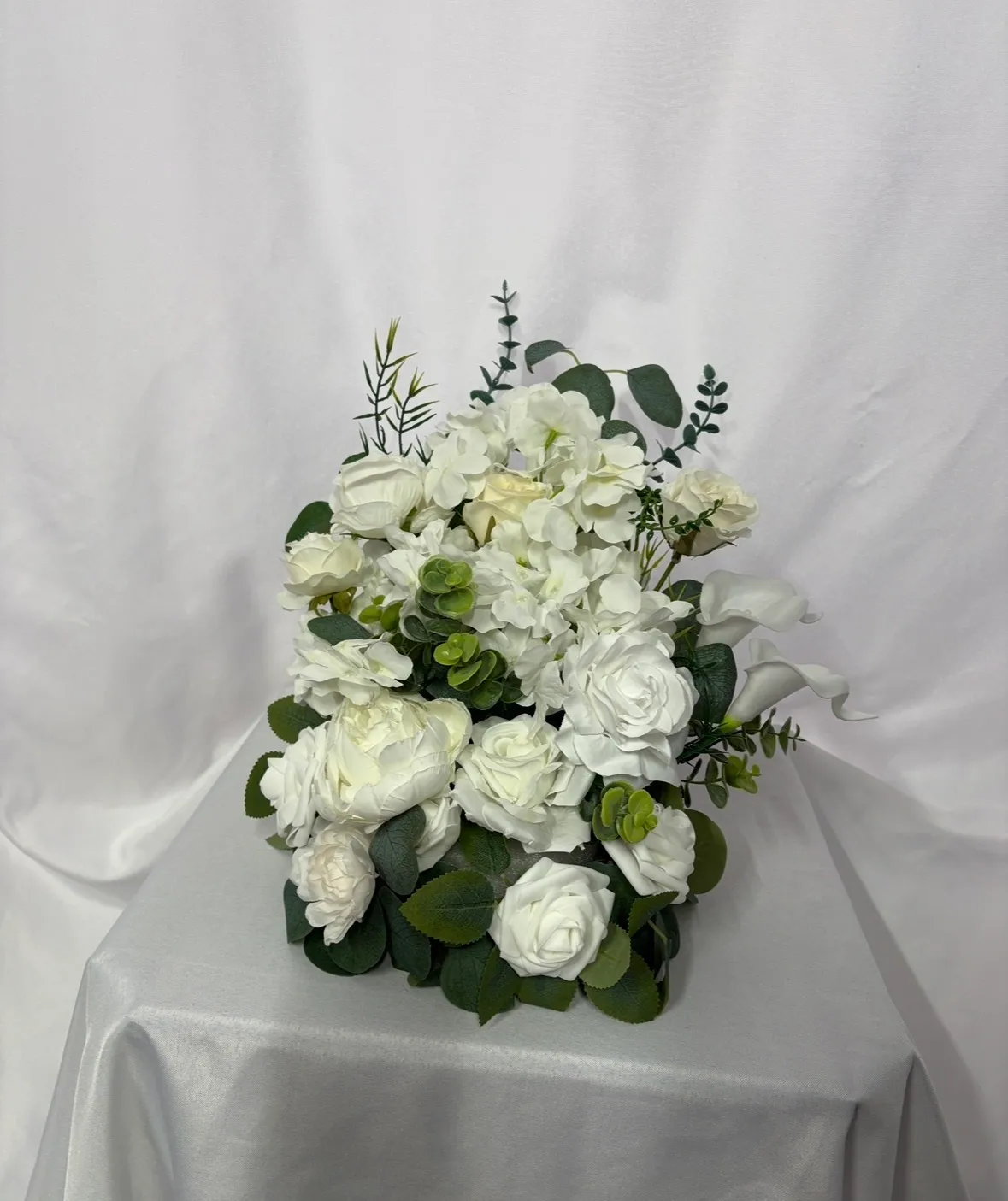 Classic White Aisle Floral Arrangements 