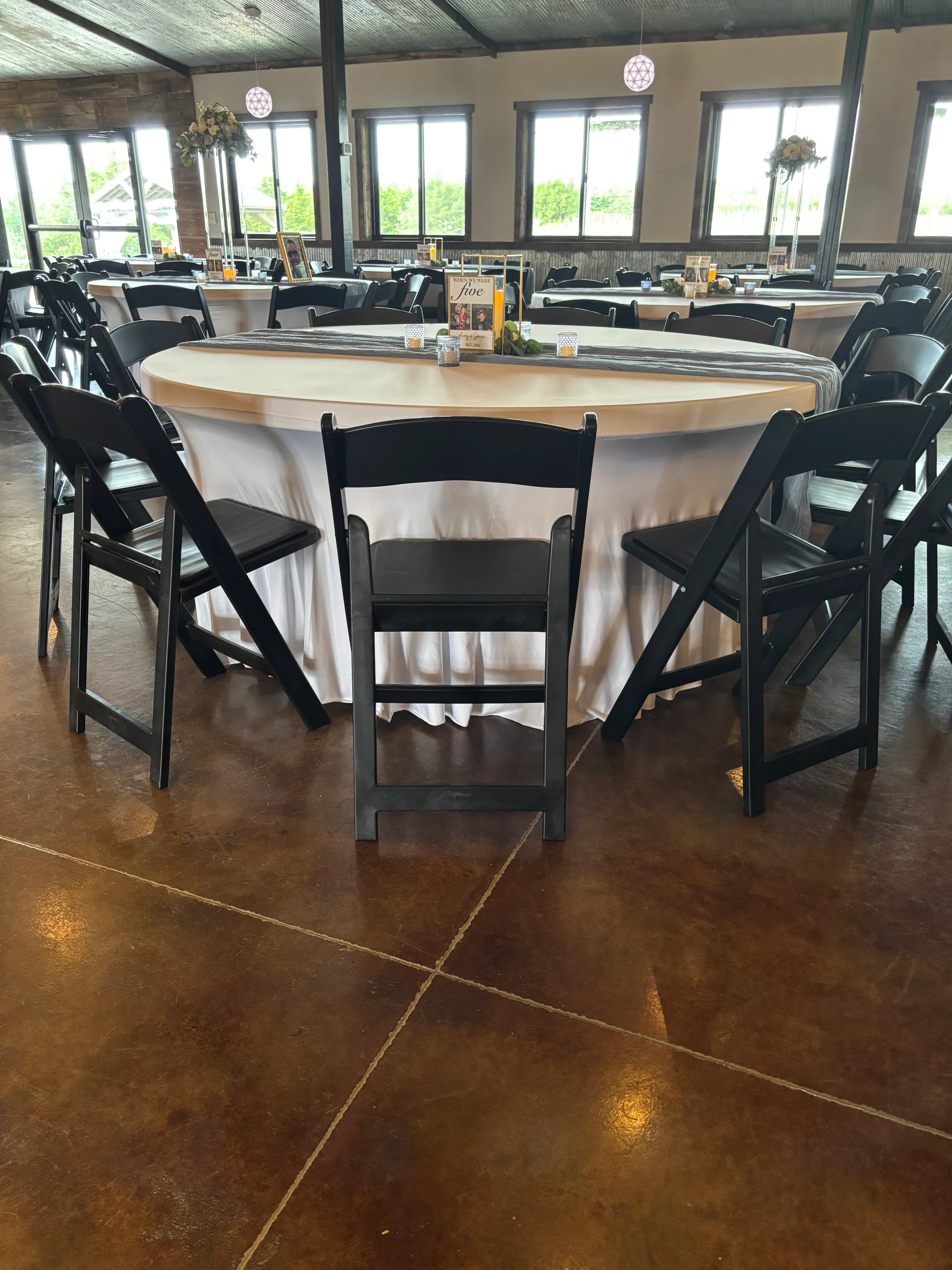 White Spandex Tablecloth Round 72 inch (6 foot table)