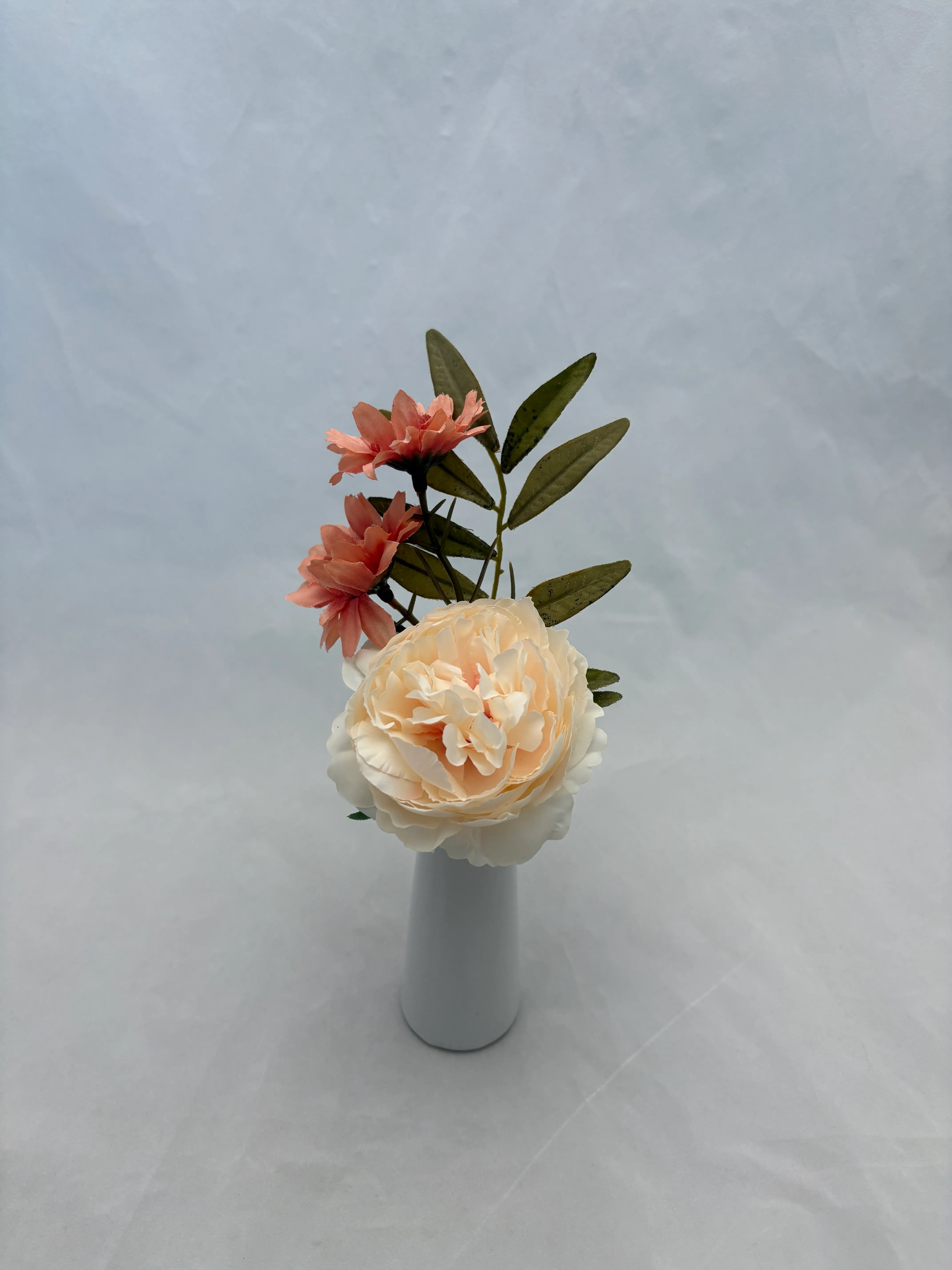 Cottage Premade Floral Small Vase 2