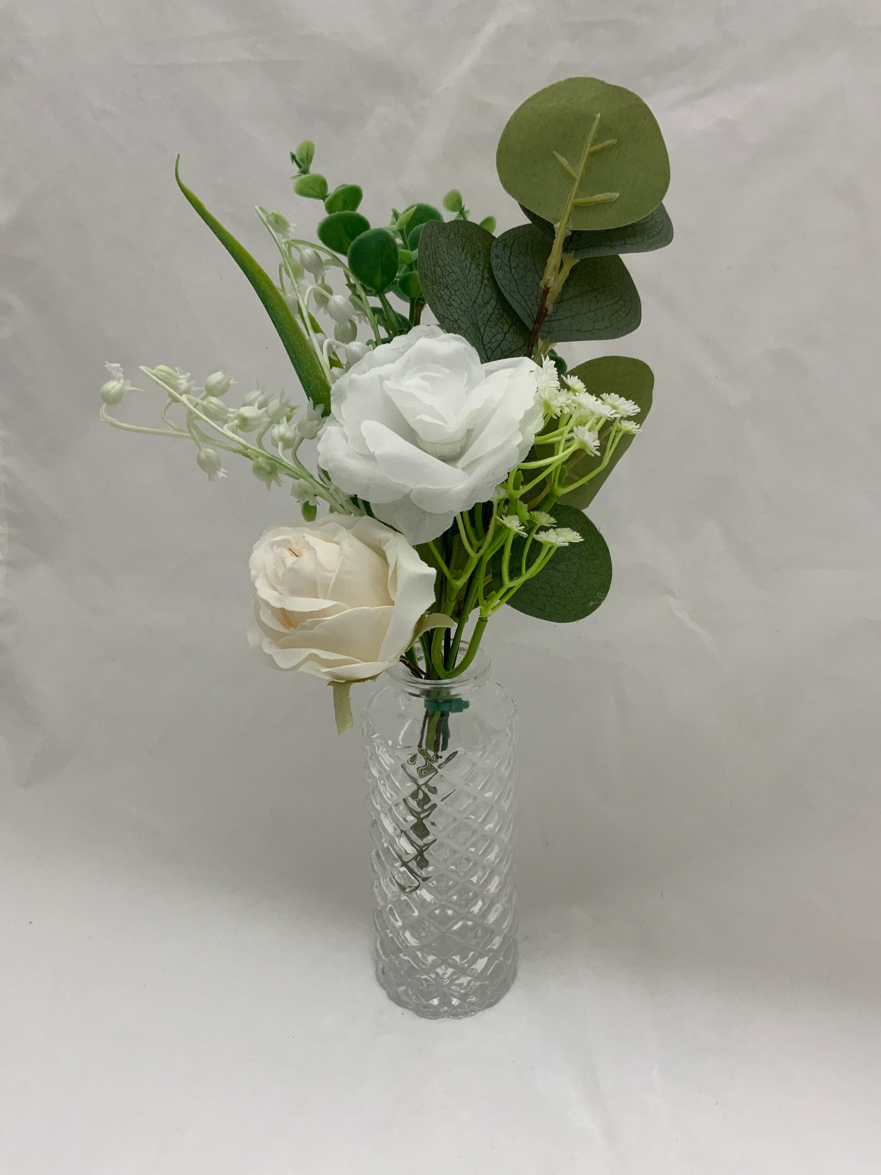 Classic White Premade Floral Small 3