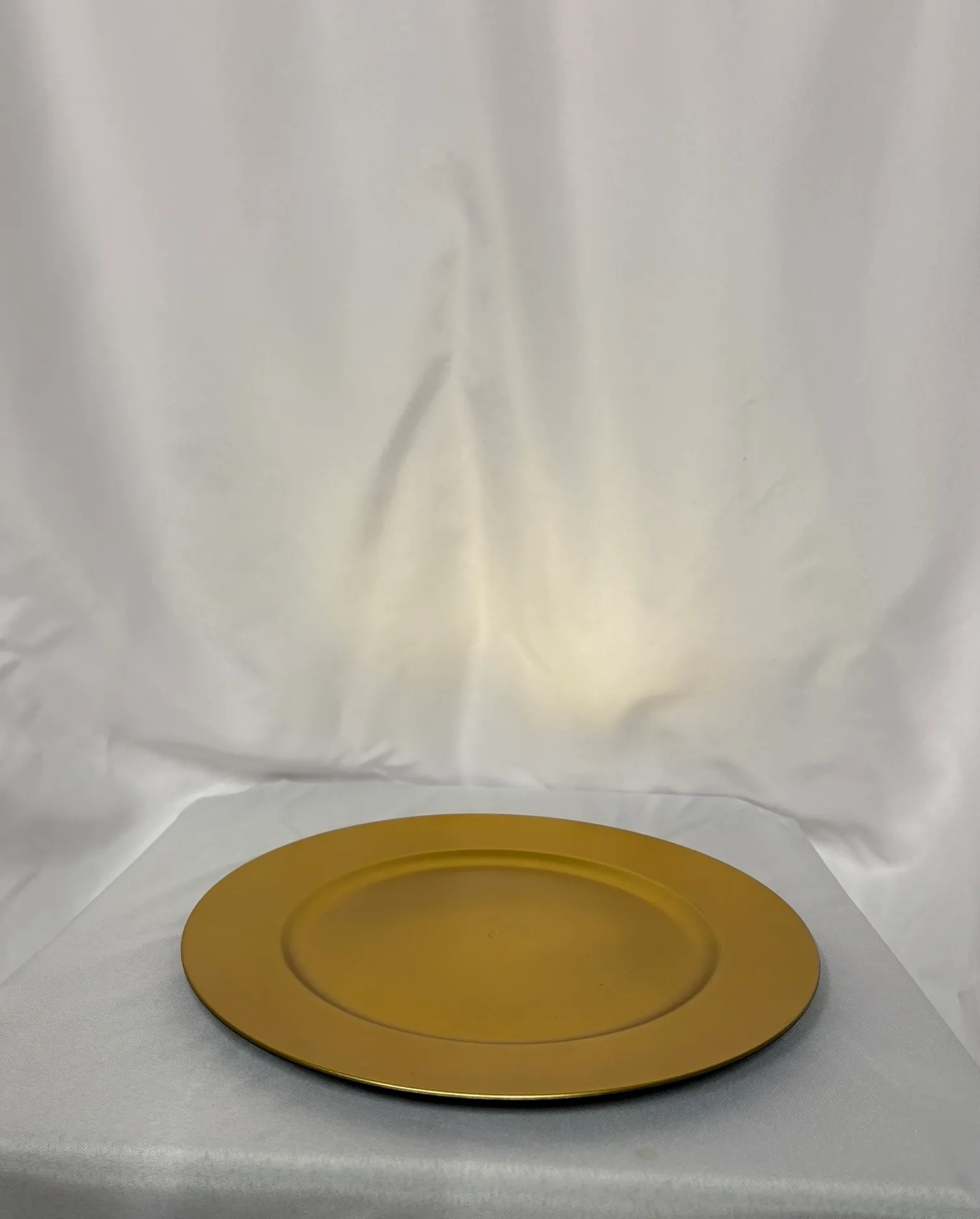 Gold 13 inch Charger