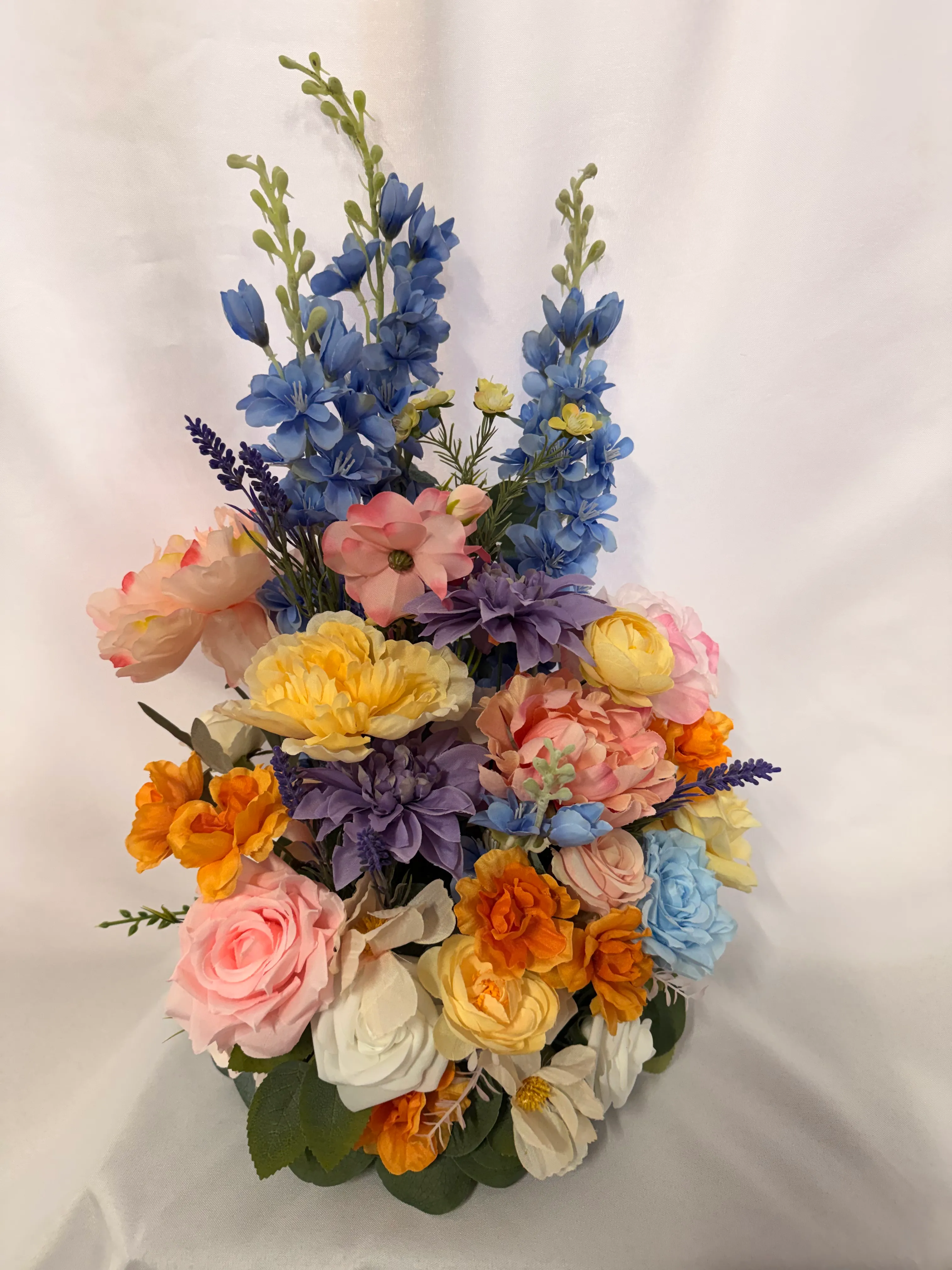 Cottage Aisle Floral Arrangement