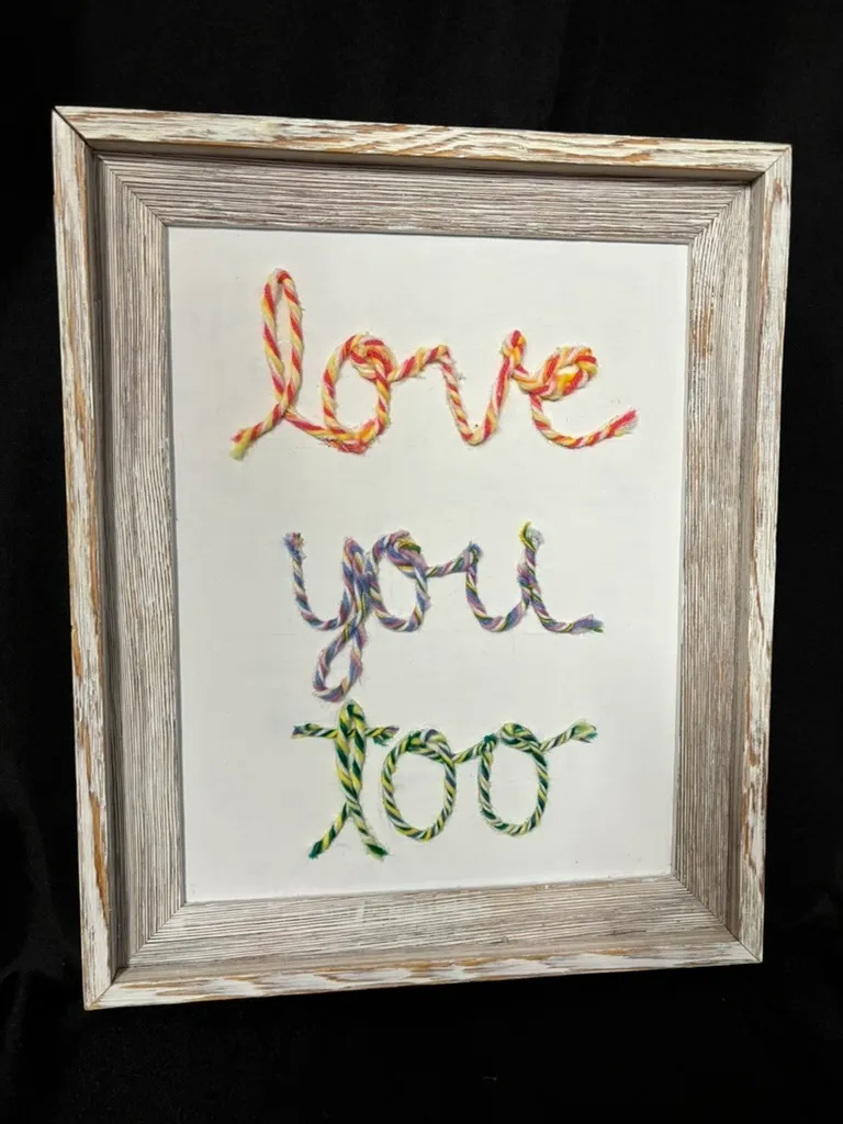 Yarn "love you too" Sign