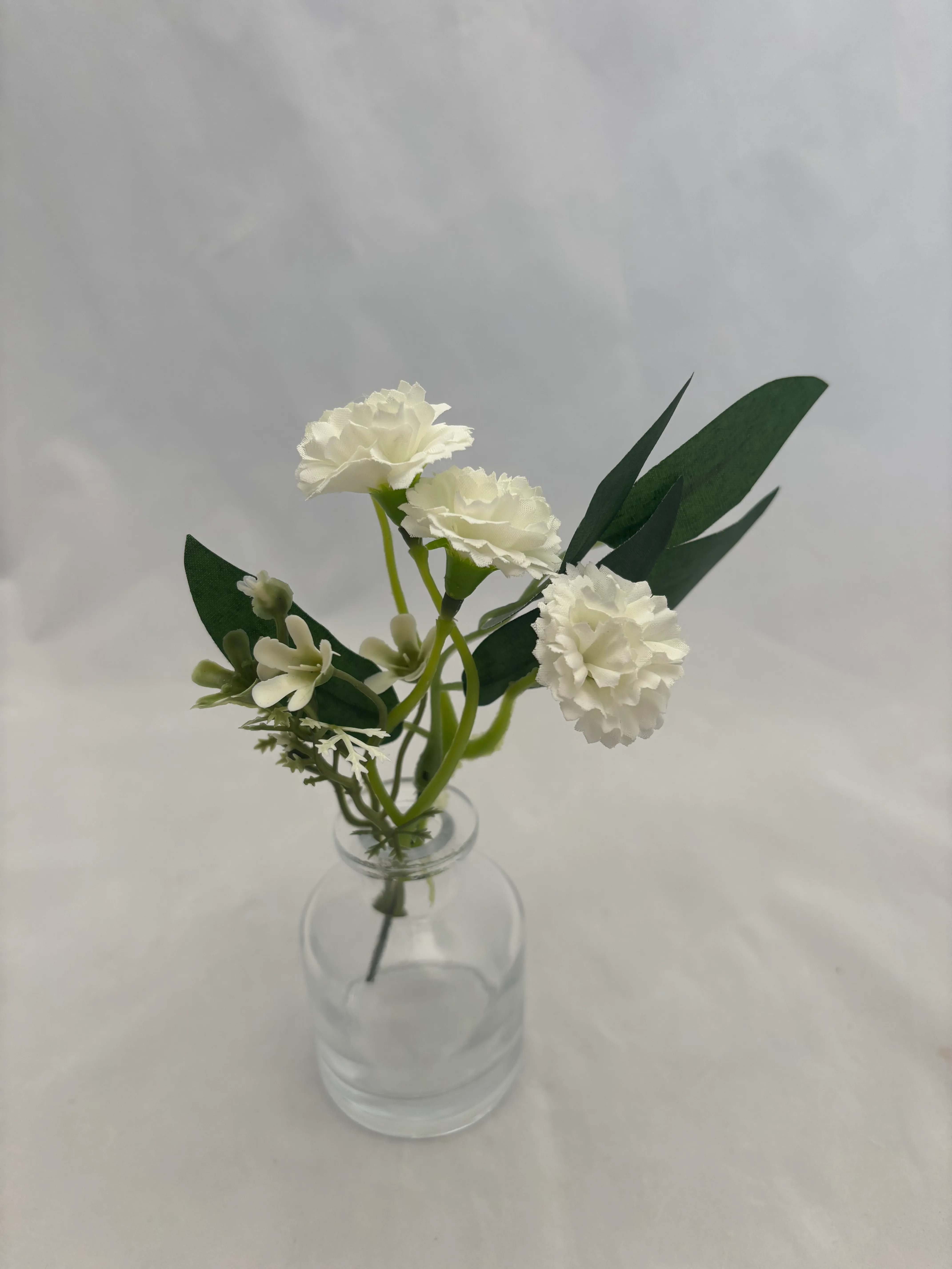 Classic White Premade Floral Mini 1