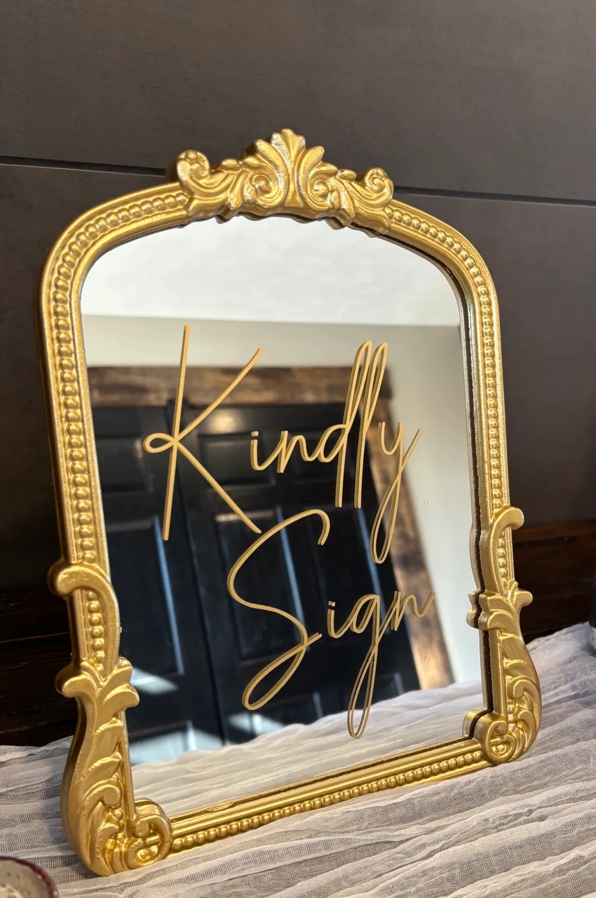 Gold Vintage Guestbook Sign 