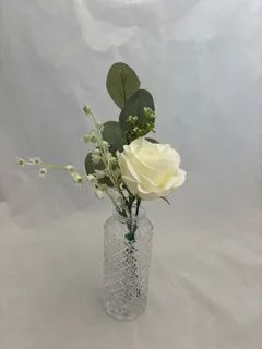 Classic White Premade Floral Small 1