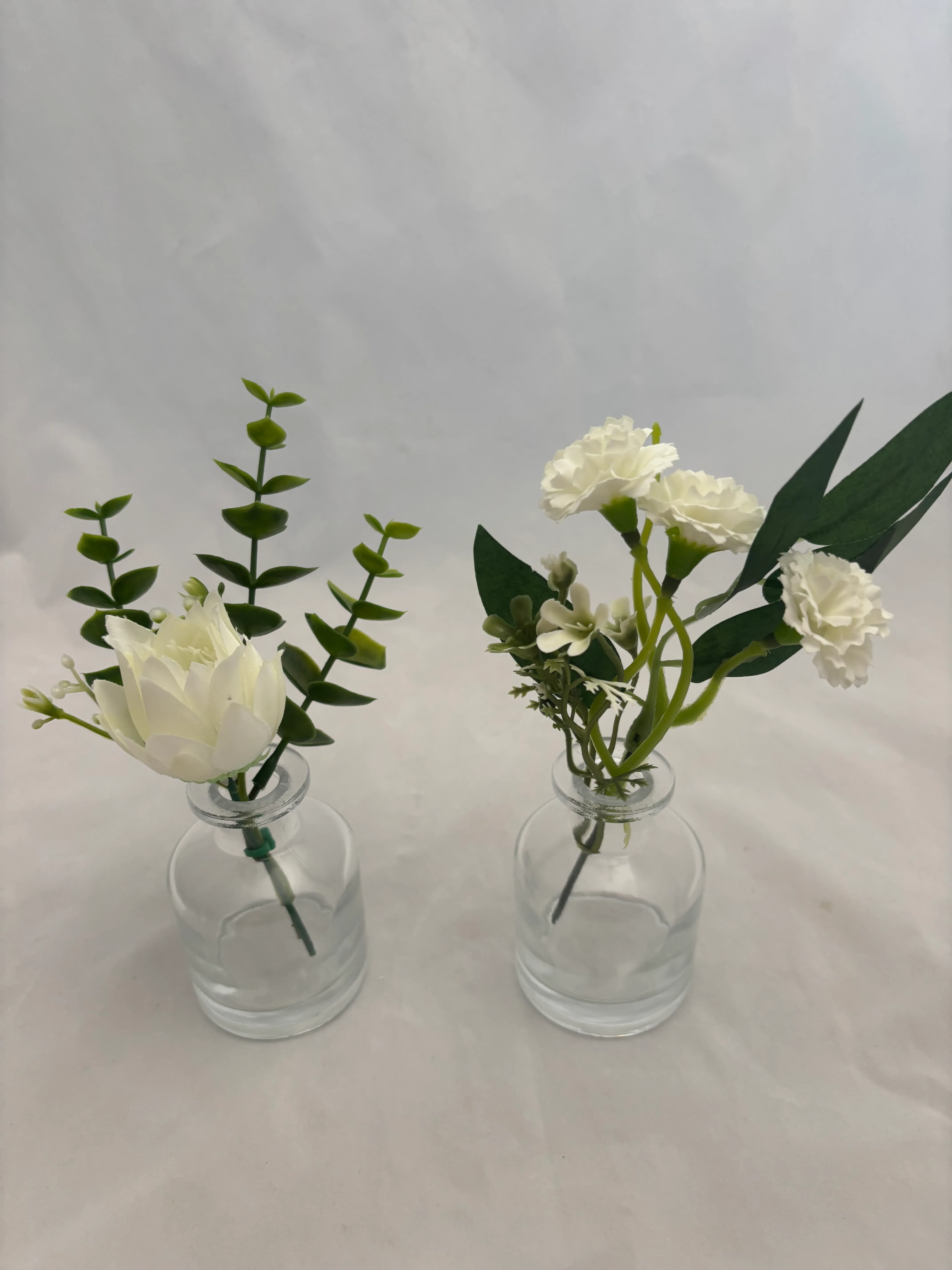 Classic White Premade Floral Mini 2