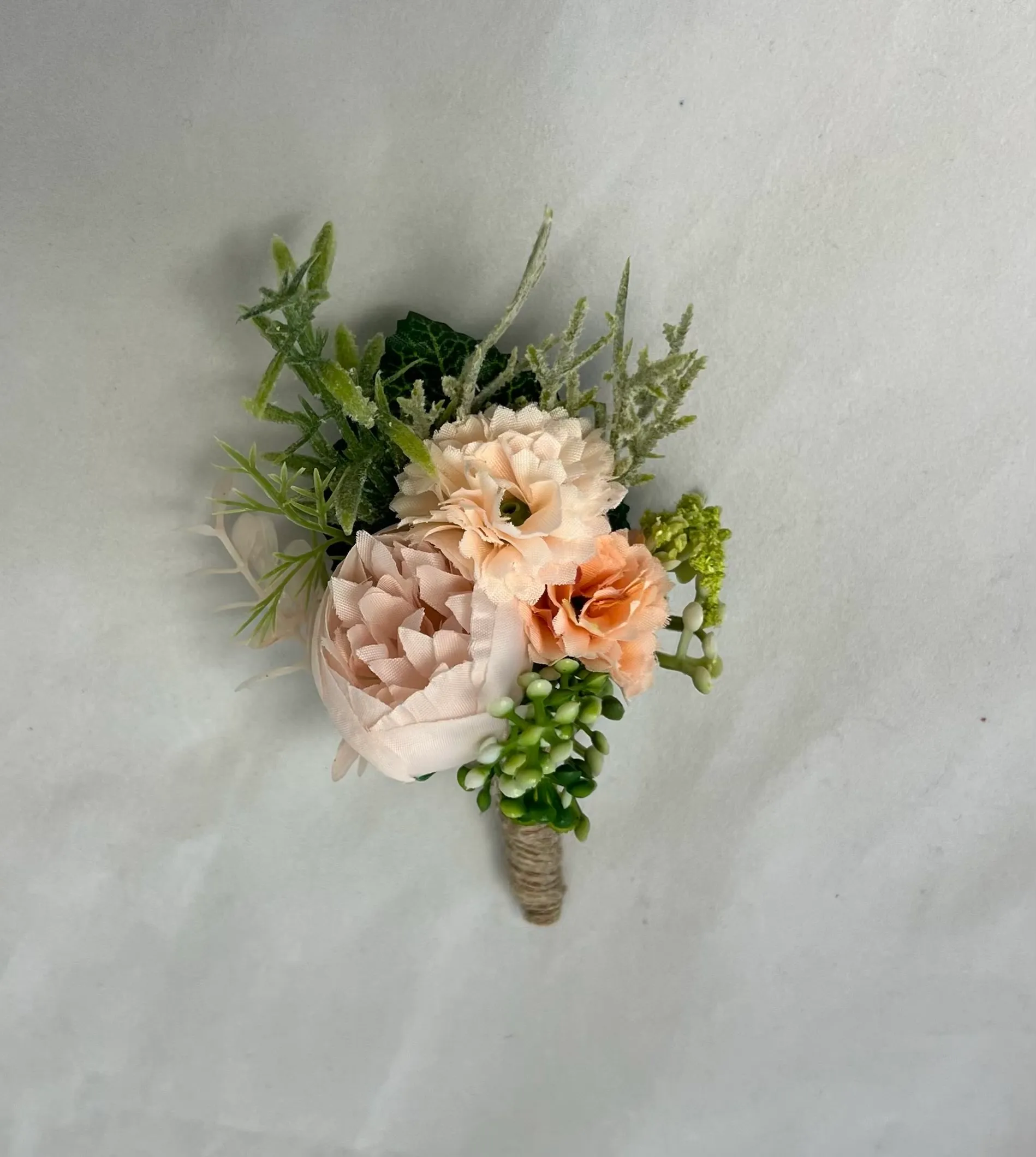 Blush 2 Boutonnière NR