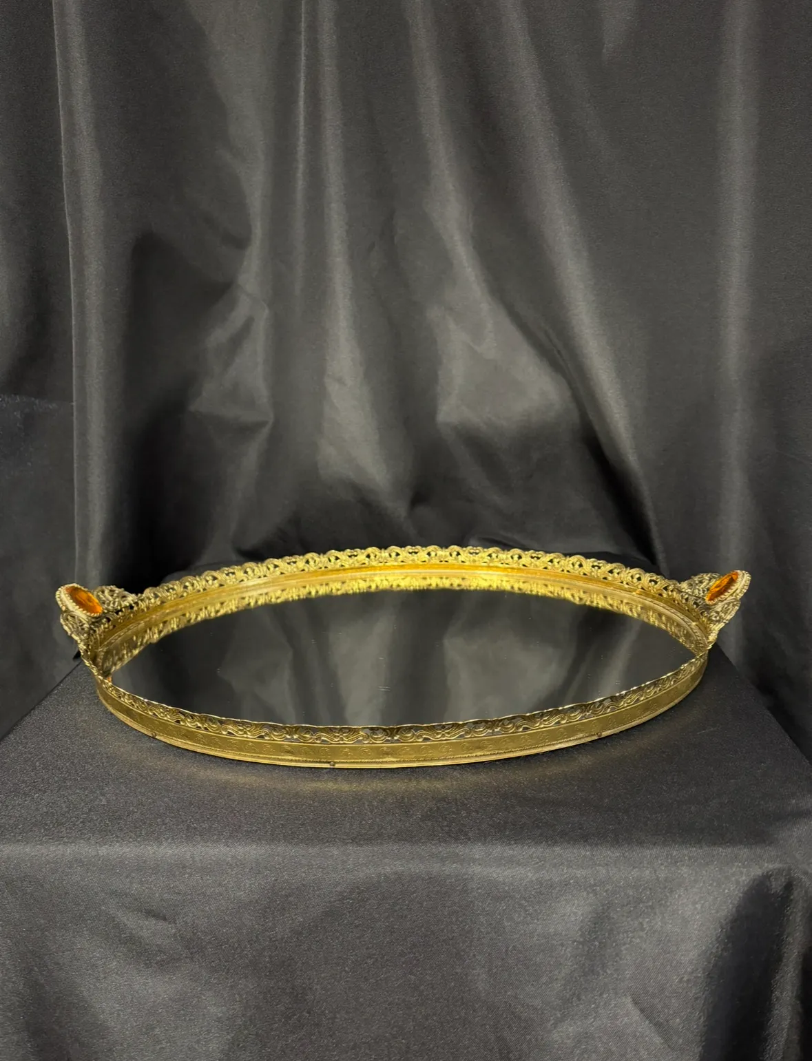 Gold Oval Mirror Tray 1