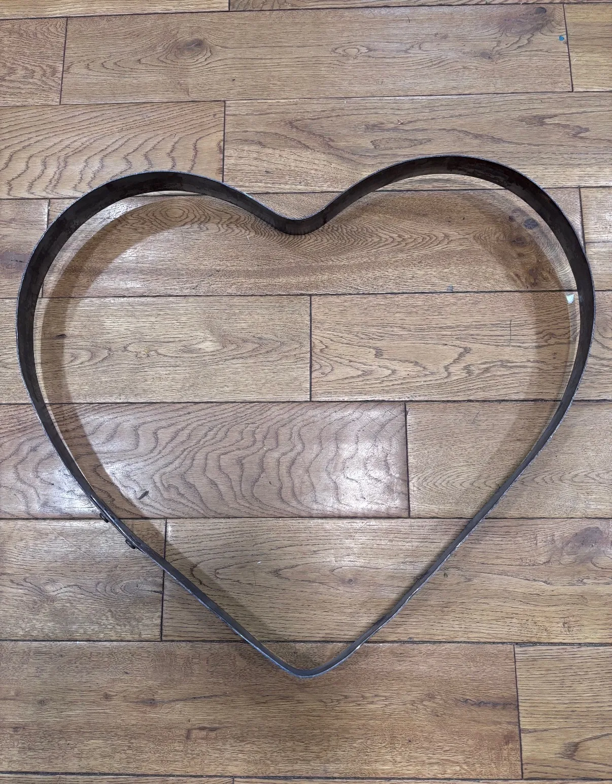 26" Metal Heart