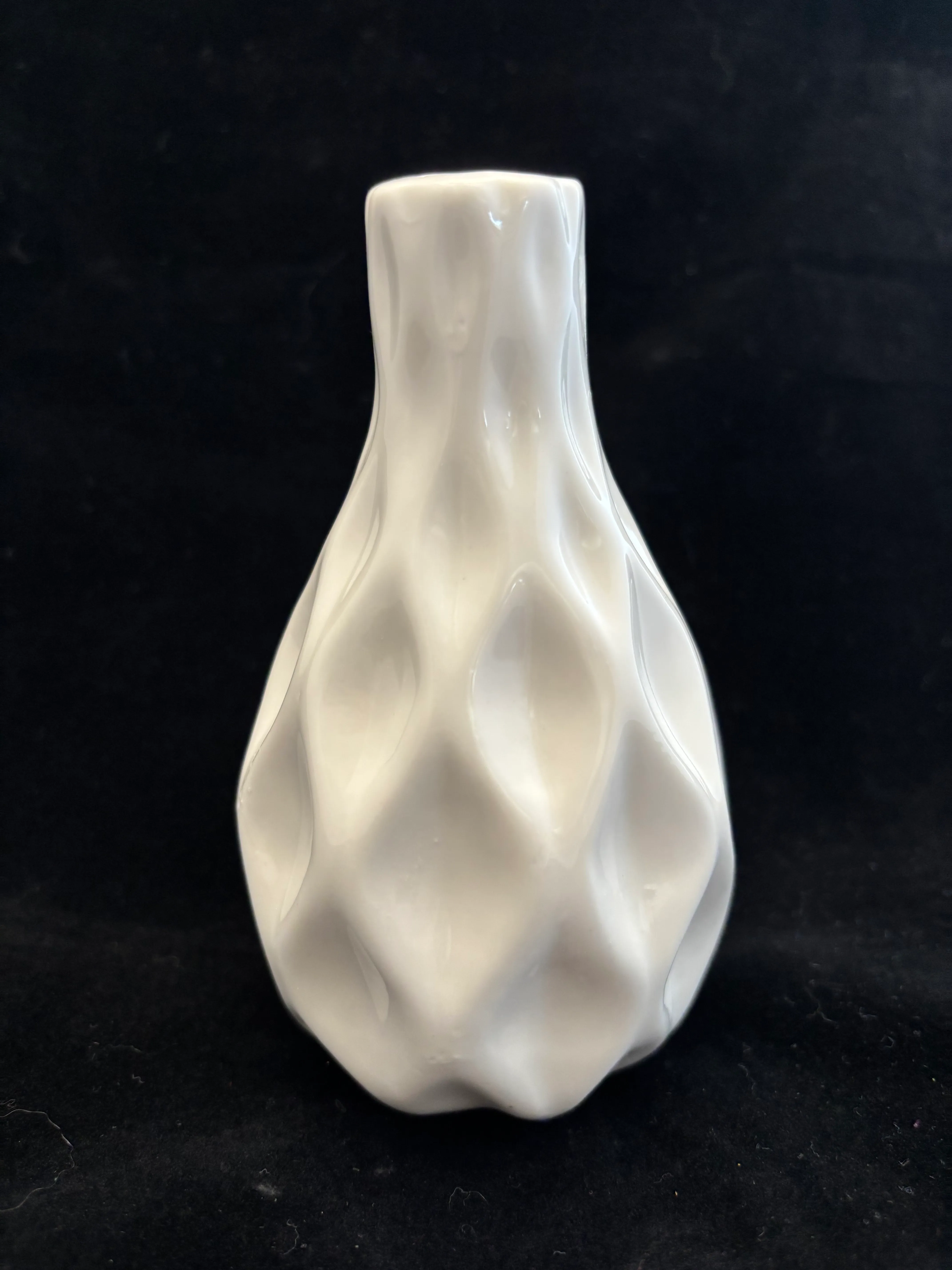 White Geometric Bud Vase 