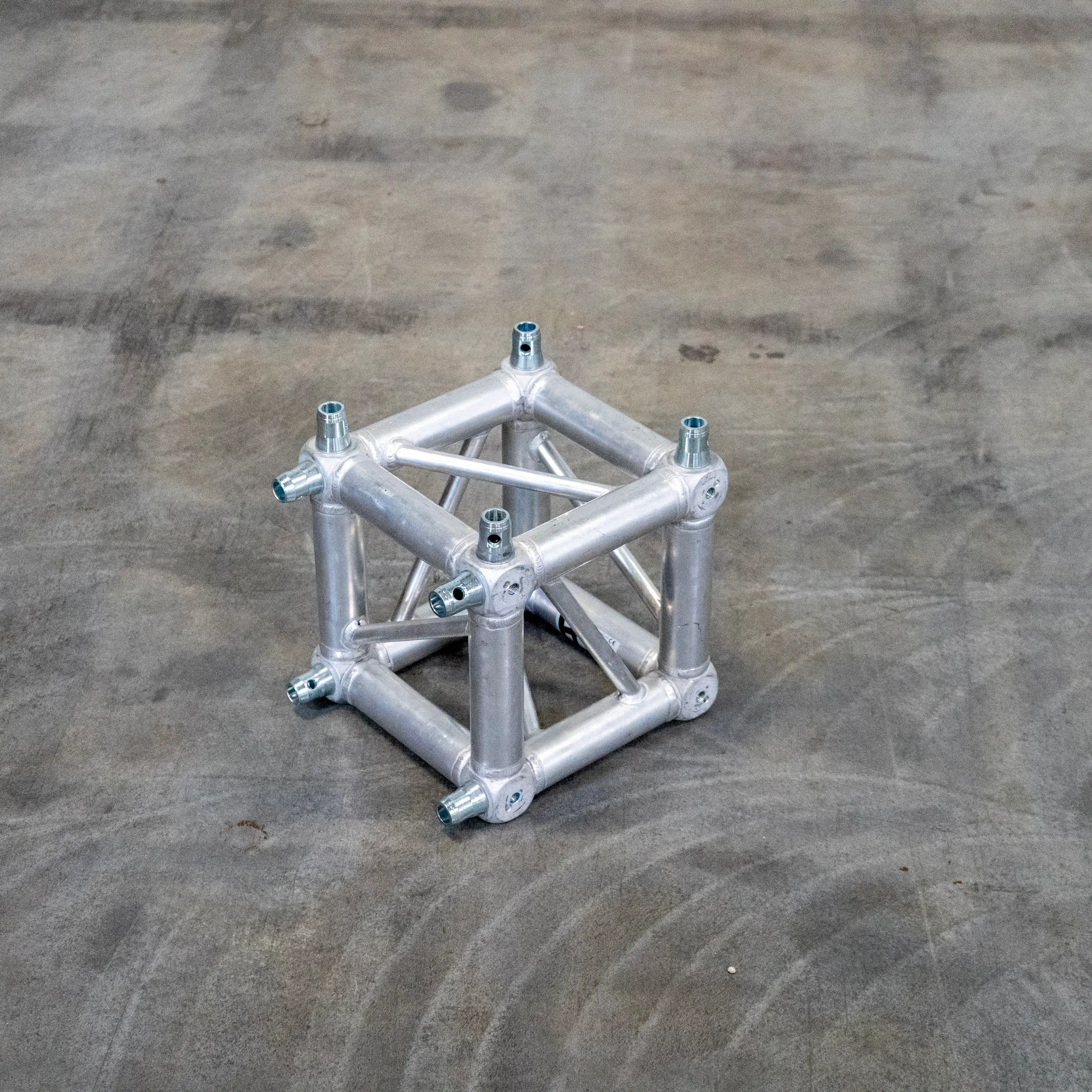 HOF 290/4 Box Corner M12