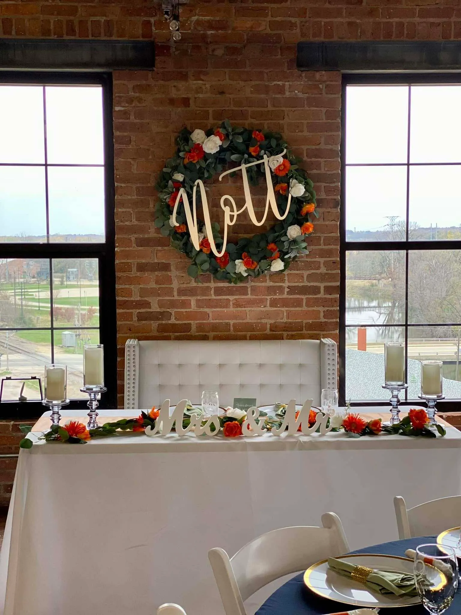 White Square High-back Loveseat