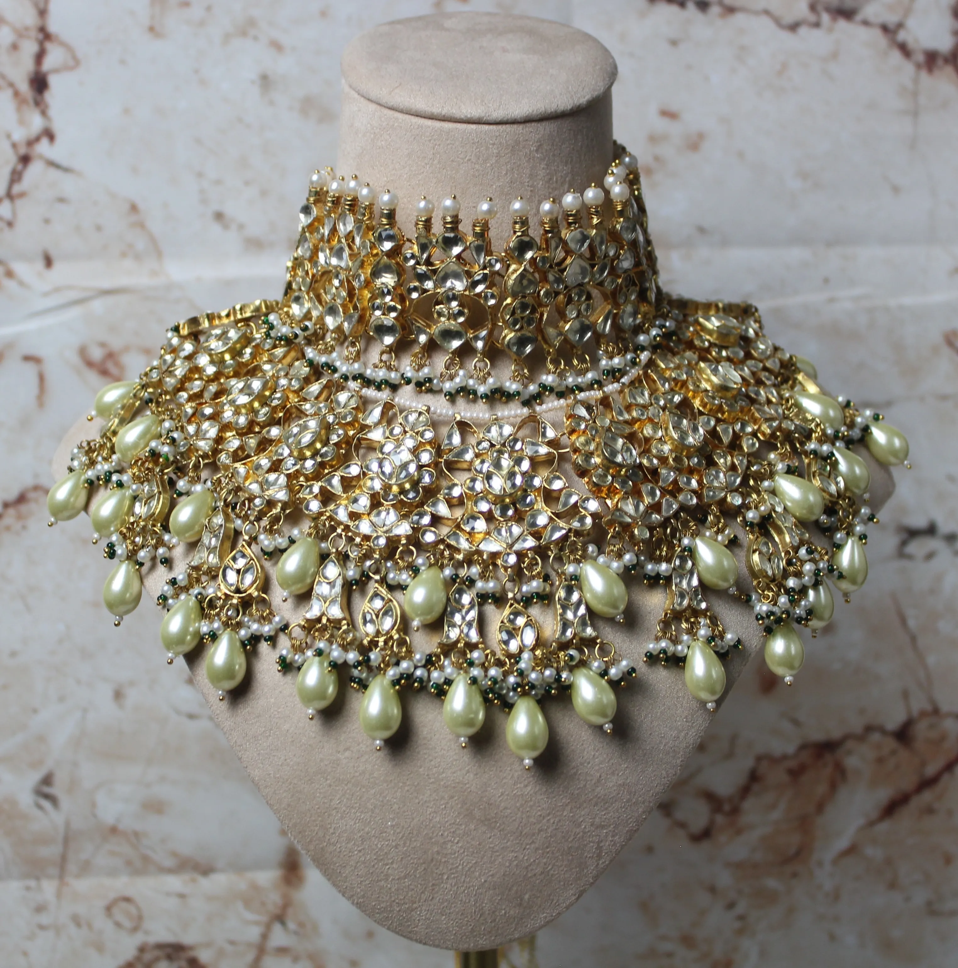 Kabira Pachi Kundan Bridal Set in Gold