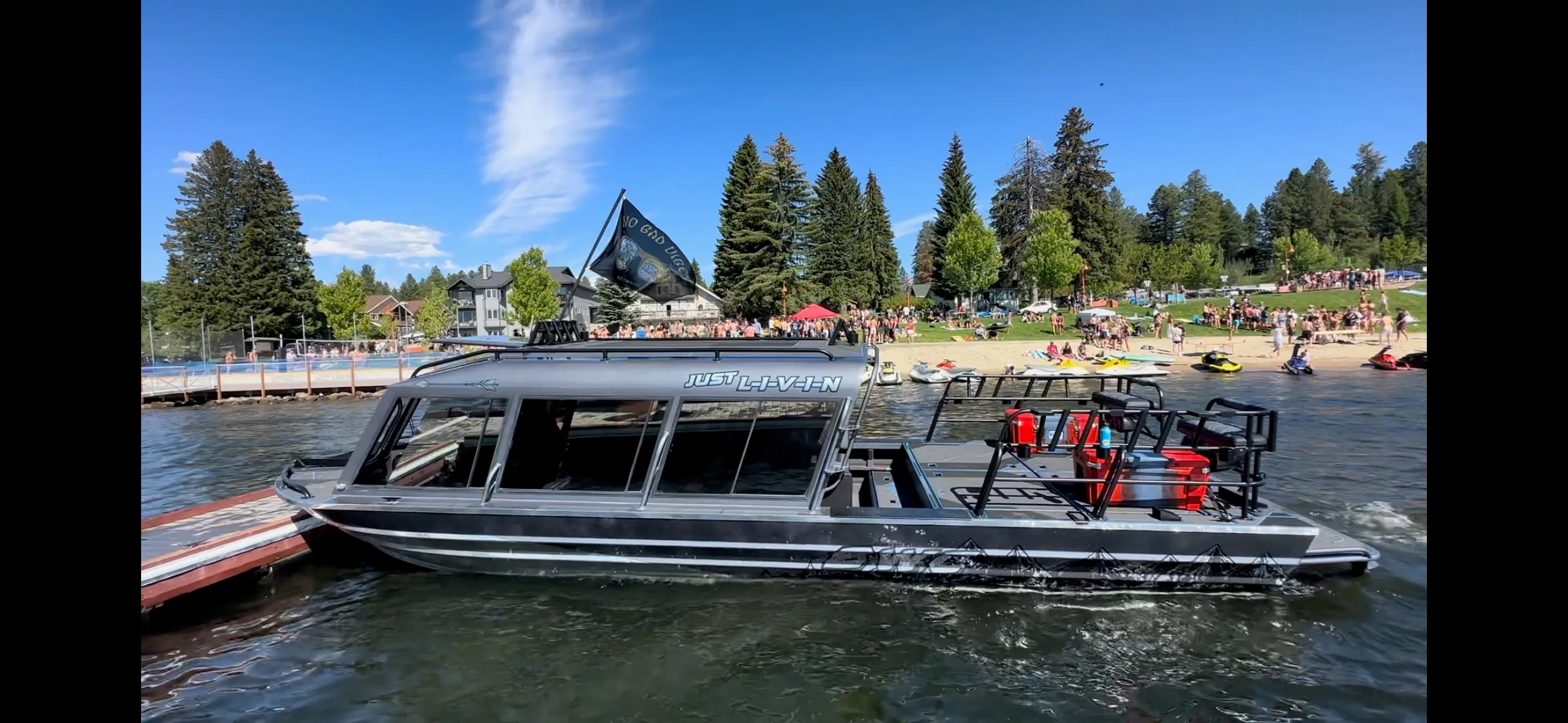 Boat: 31' Jet Boat