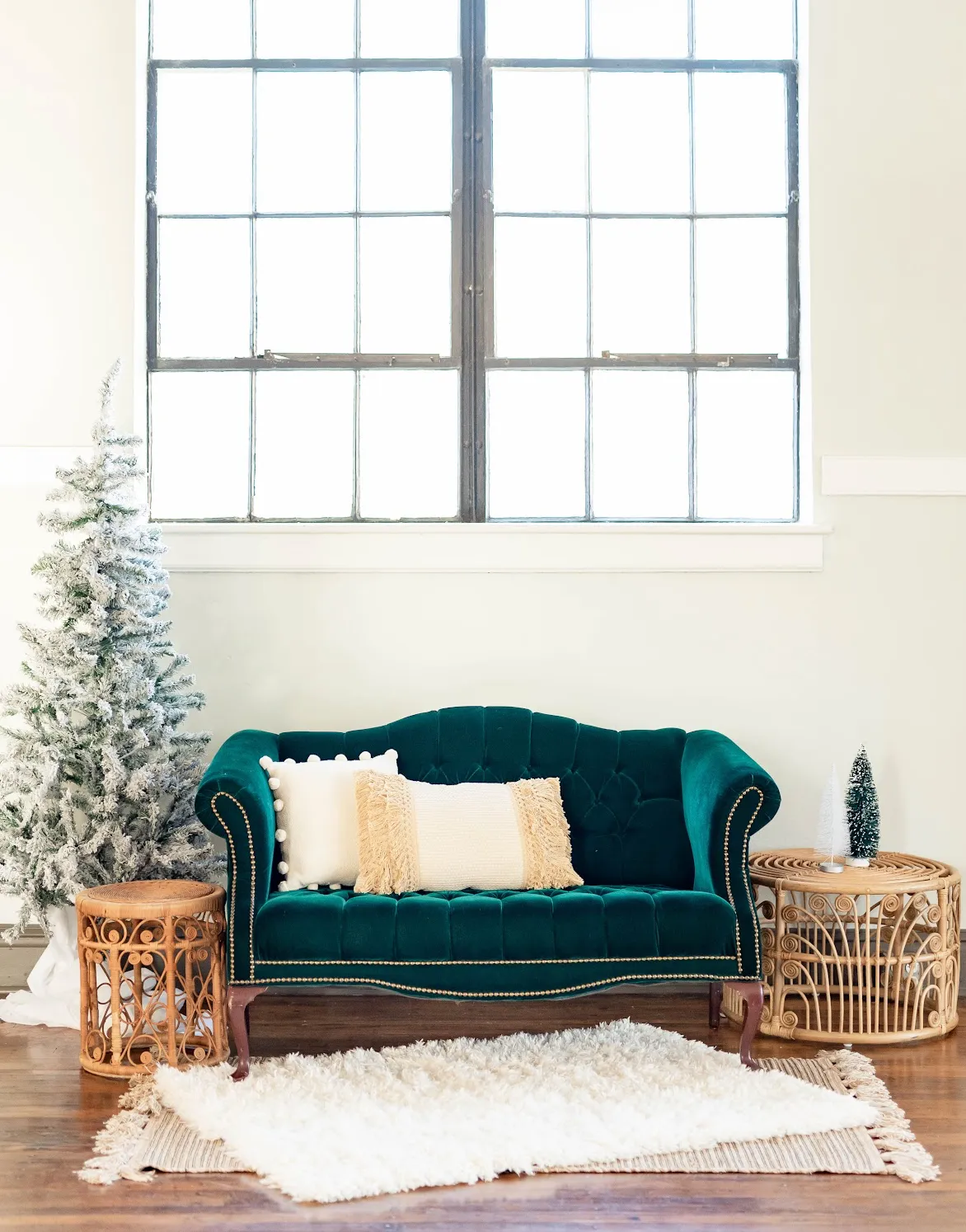 Ann Margaret Loveseat