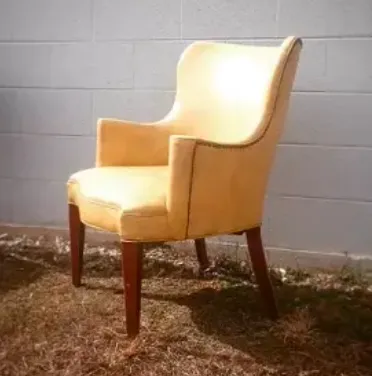 Johnny Chair