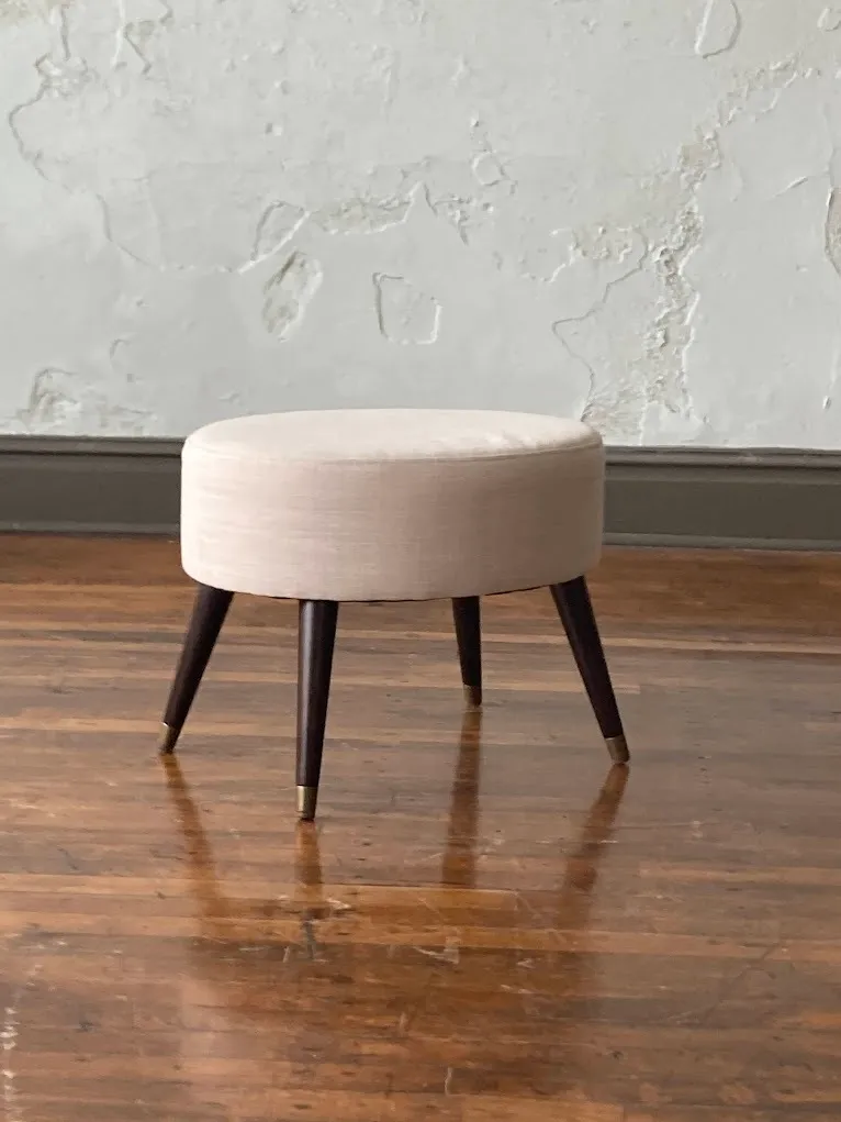 Lola Stool