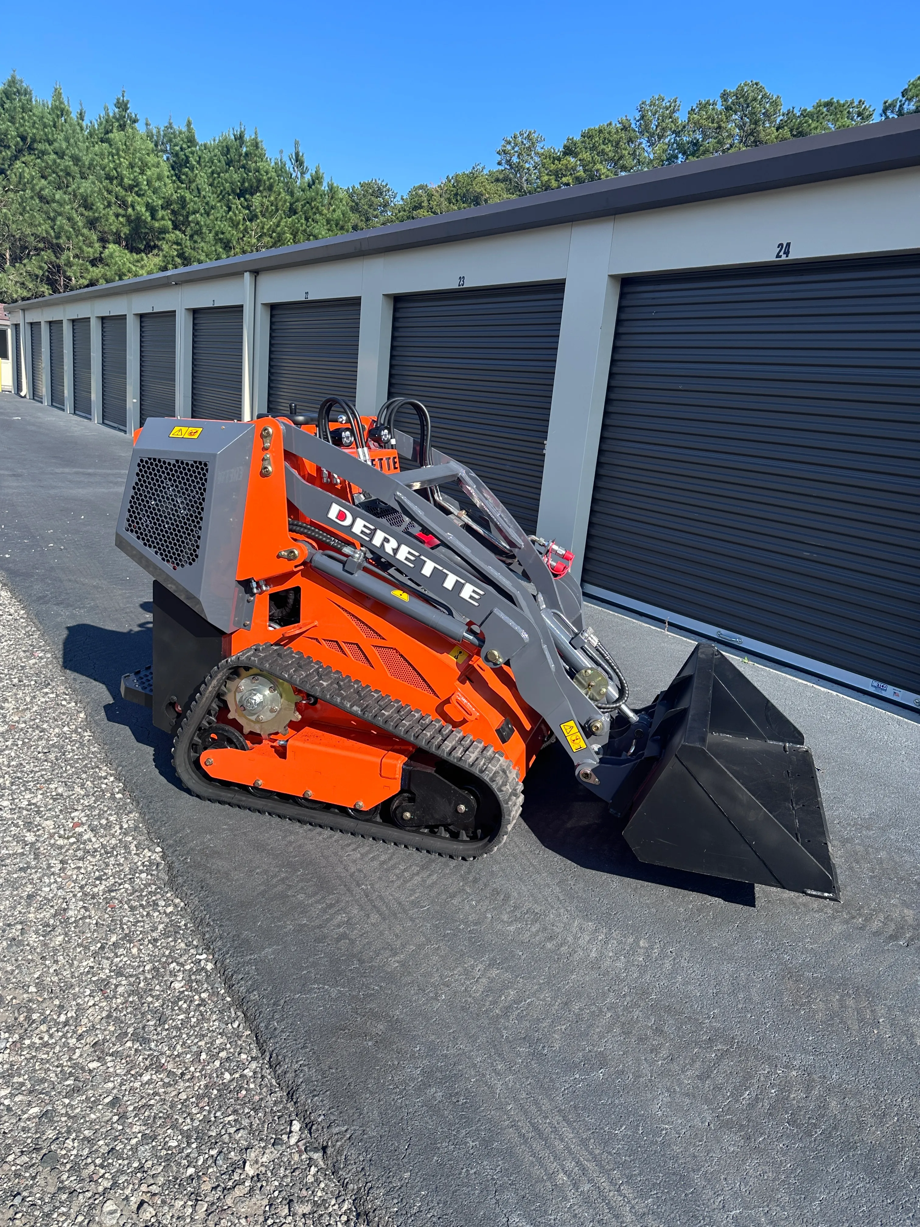 Gas Powered Mini Skid Steer - 950lb Capacity