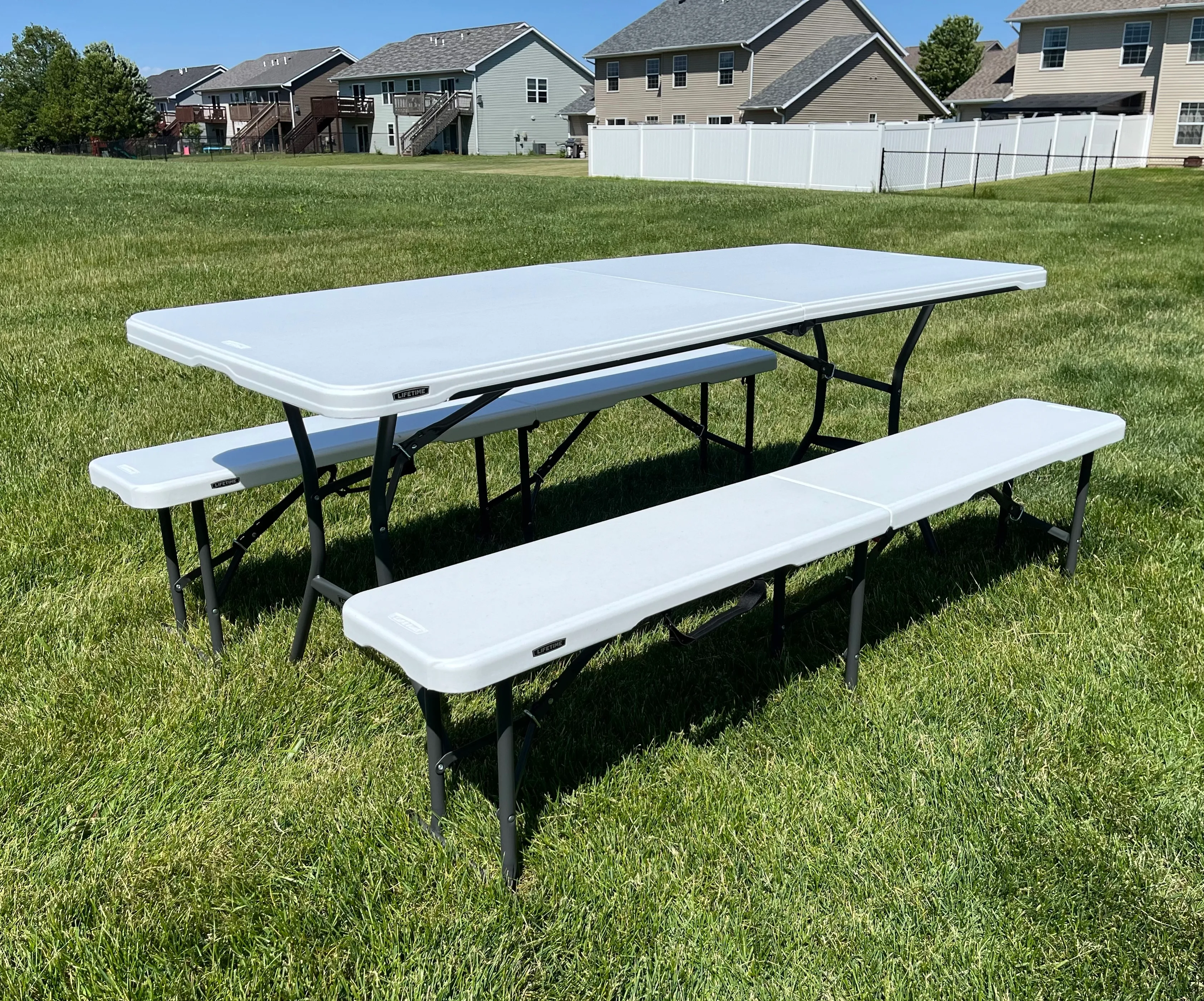 Tables & Seating
