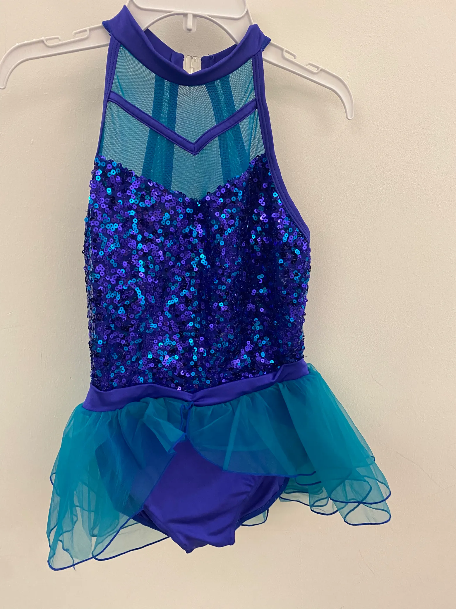 DC24 - BLUE SEQUIN RUFFLE