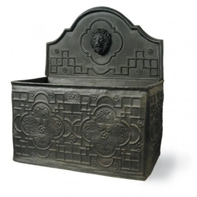 Lion Boxed Fountain