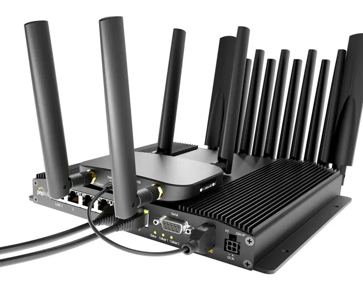 Peplink BR2 Pro Triple 5G Hotspot