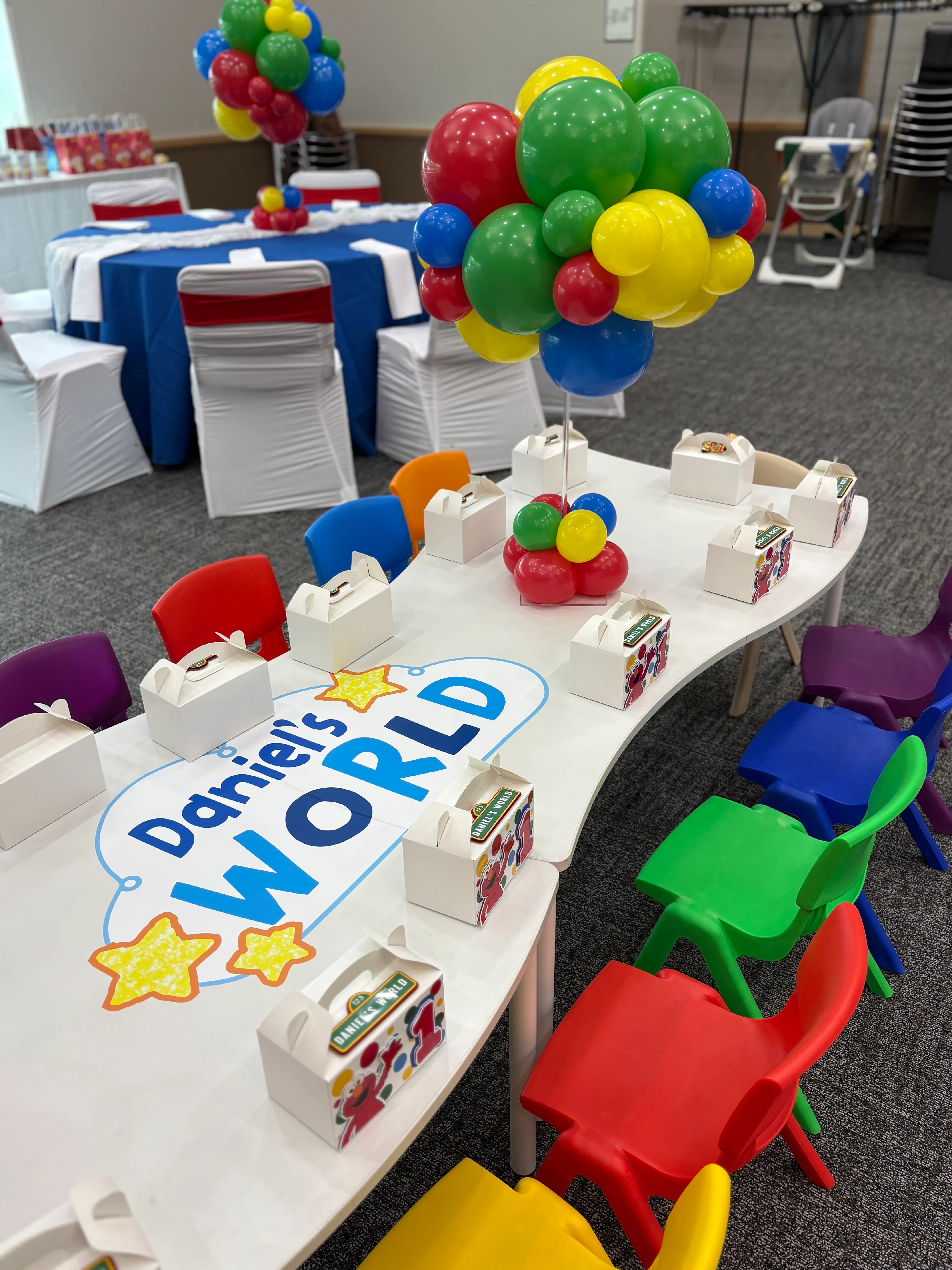 White Wavy Kids Table