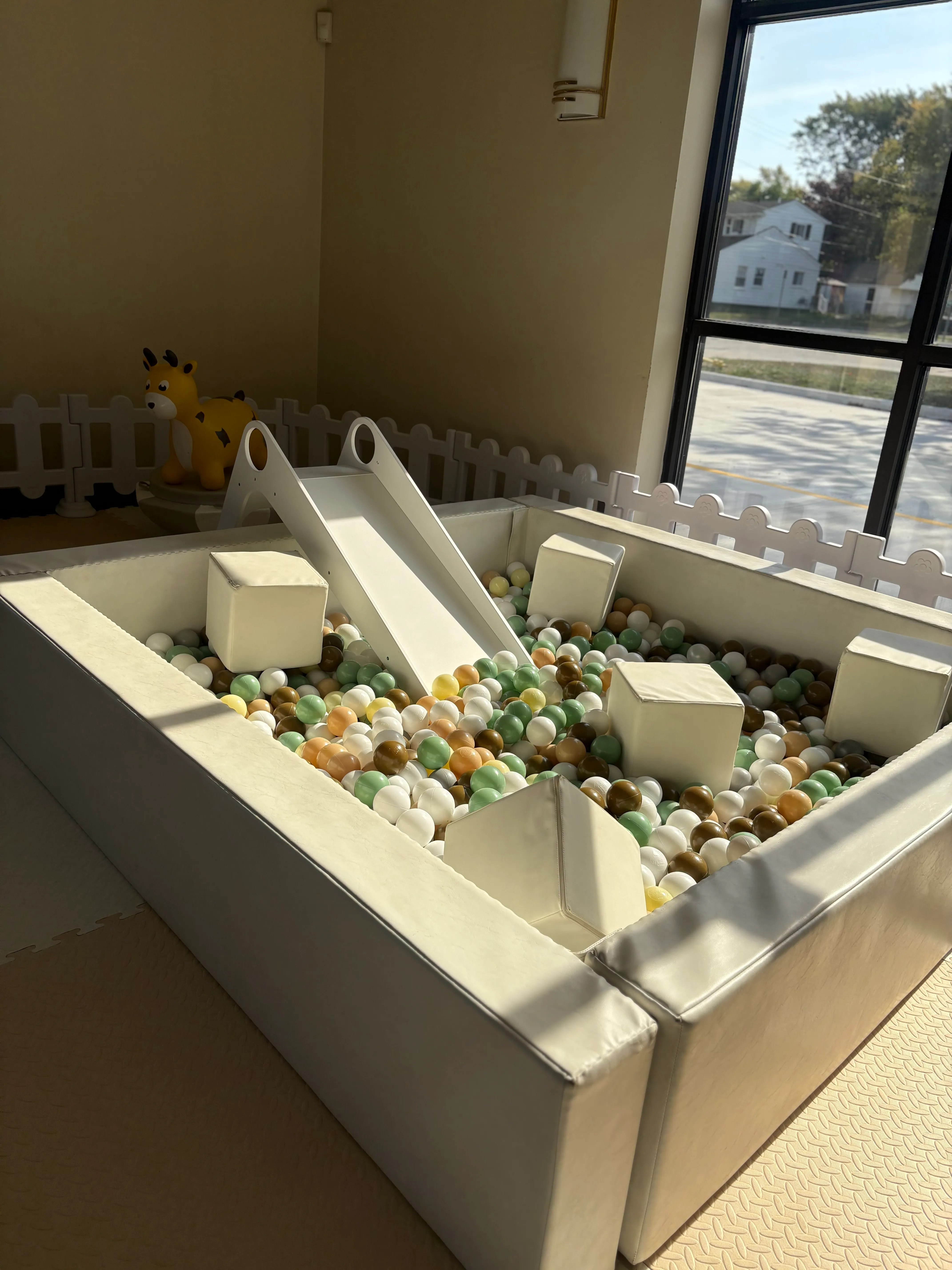Slide for Large Ball Pit