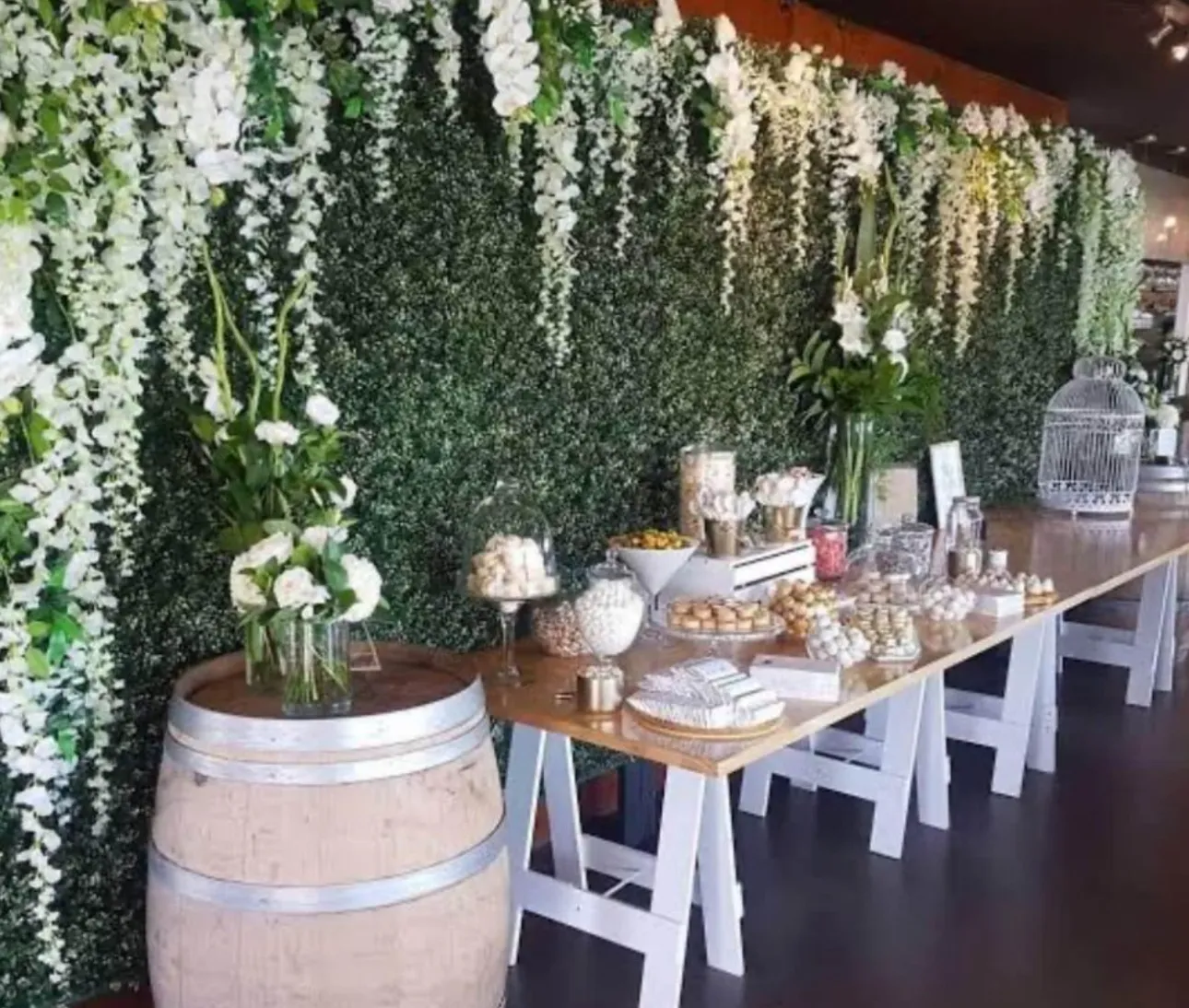 Green Wall Backdrop (Delivery Item)