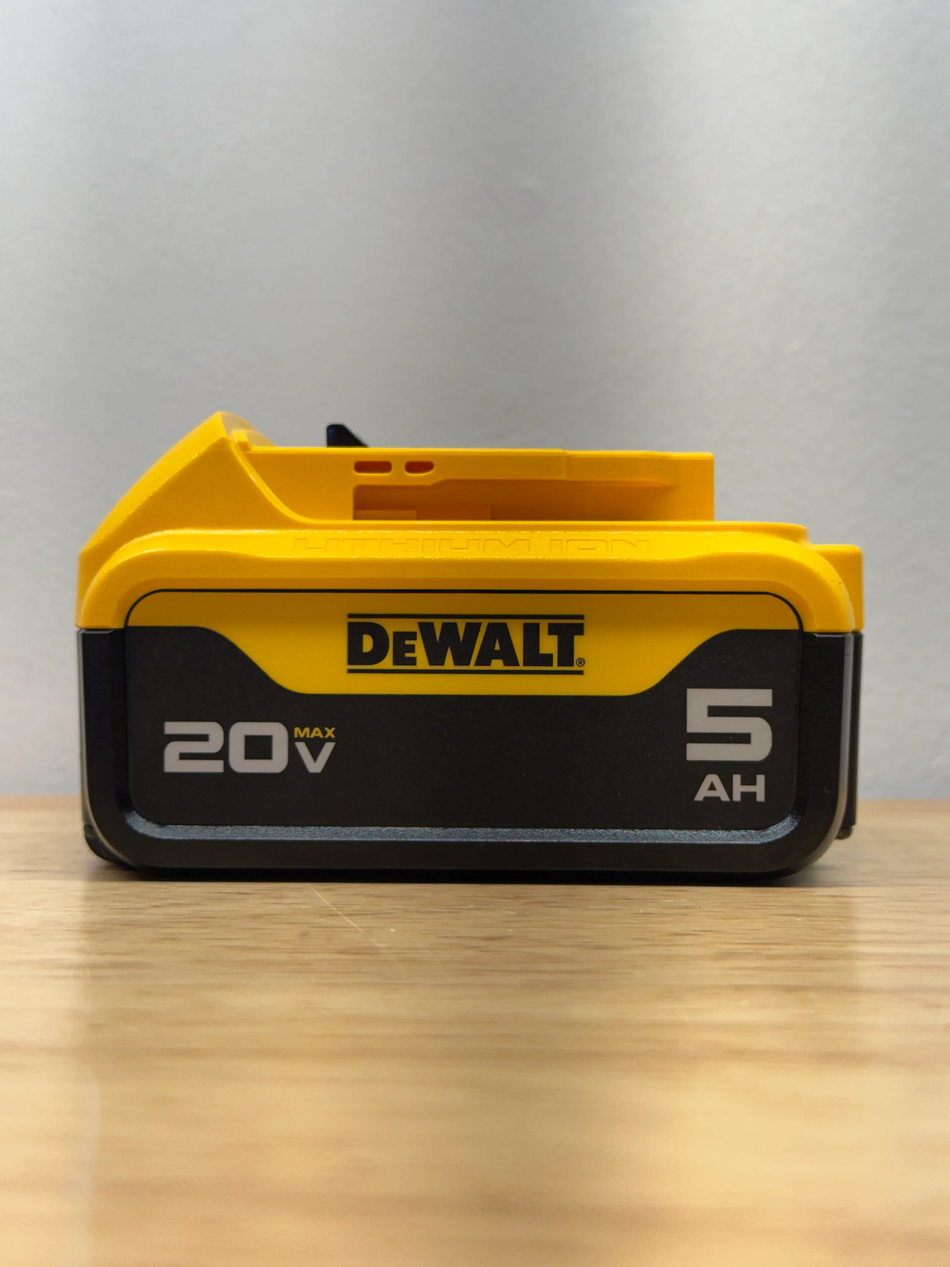 Dewalt 20v 5AH Battery DCB205