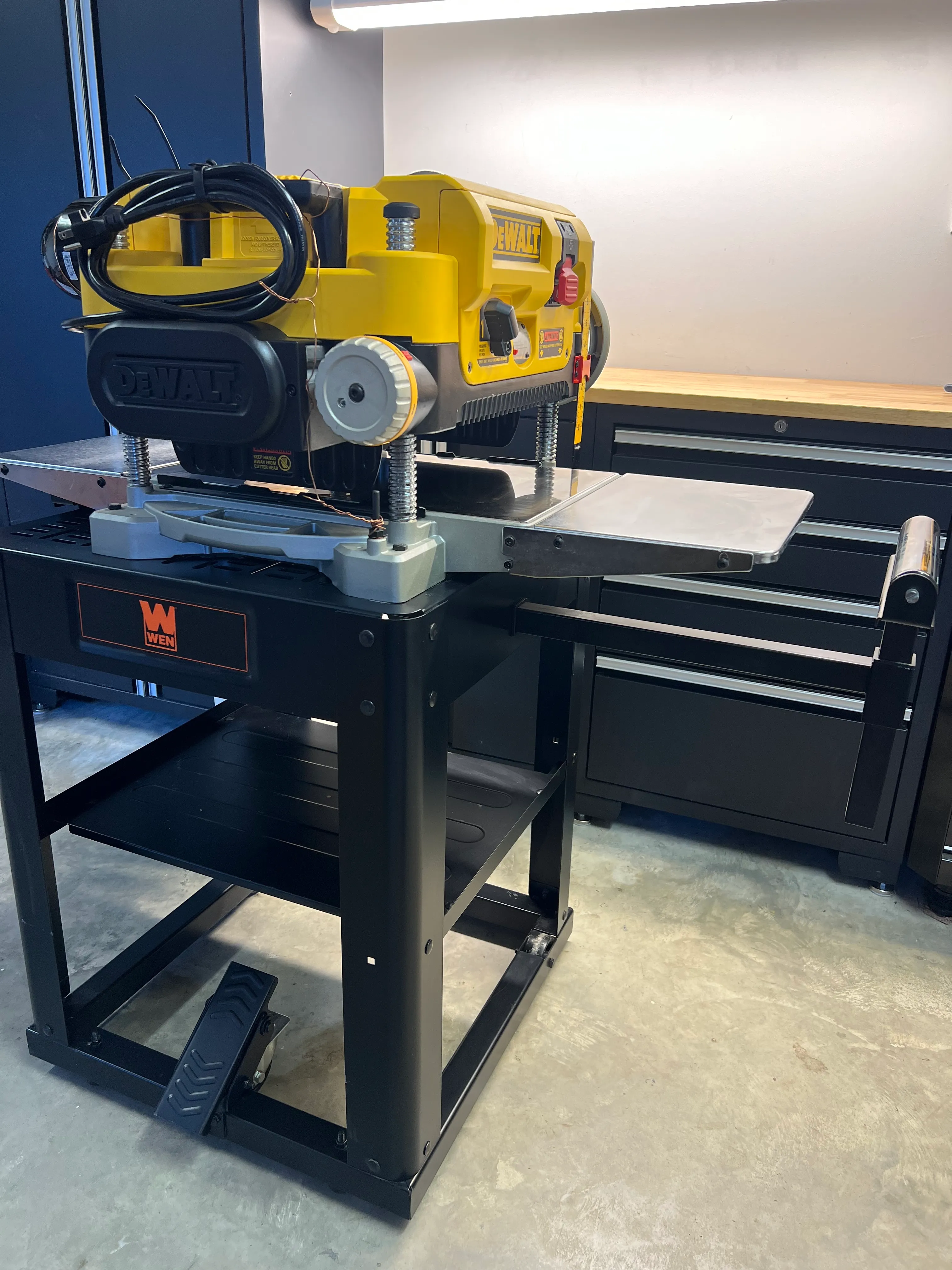 Dewalt Corded 13" Surface Planer DW735