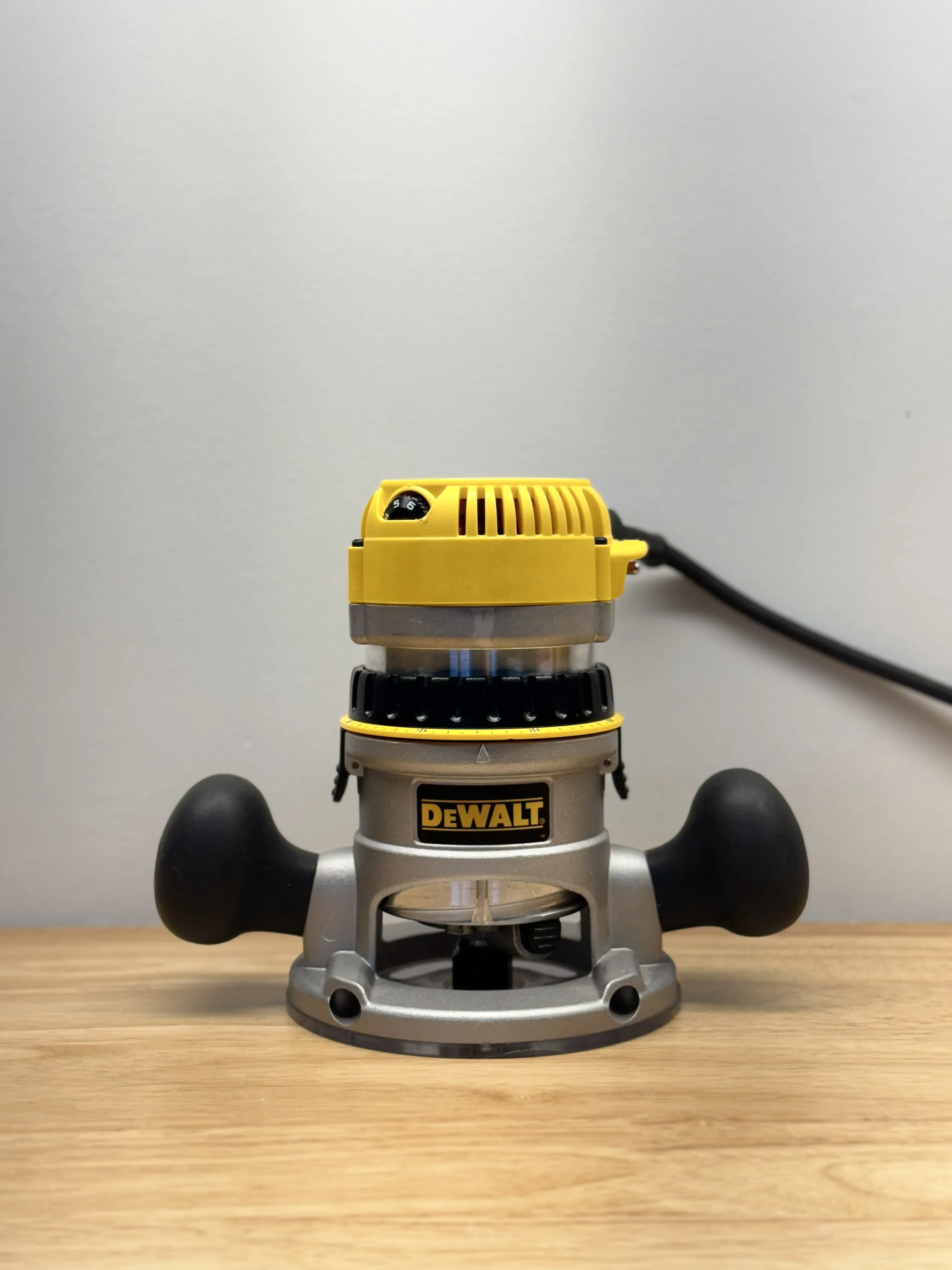 Dewalt Corded 2¼ HP Router DW618