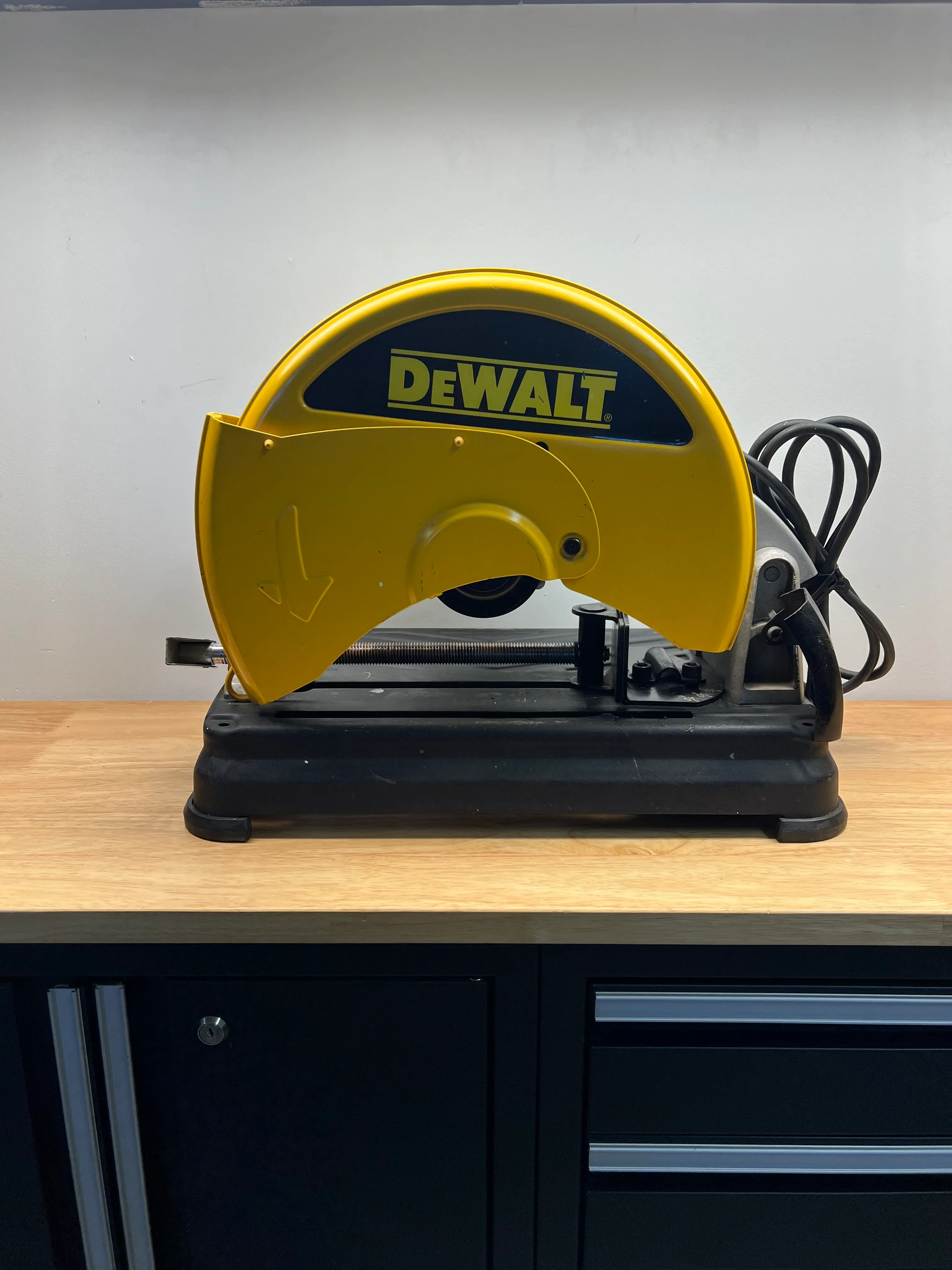 Dewalt 14" Metal Chop Saw DW871