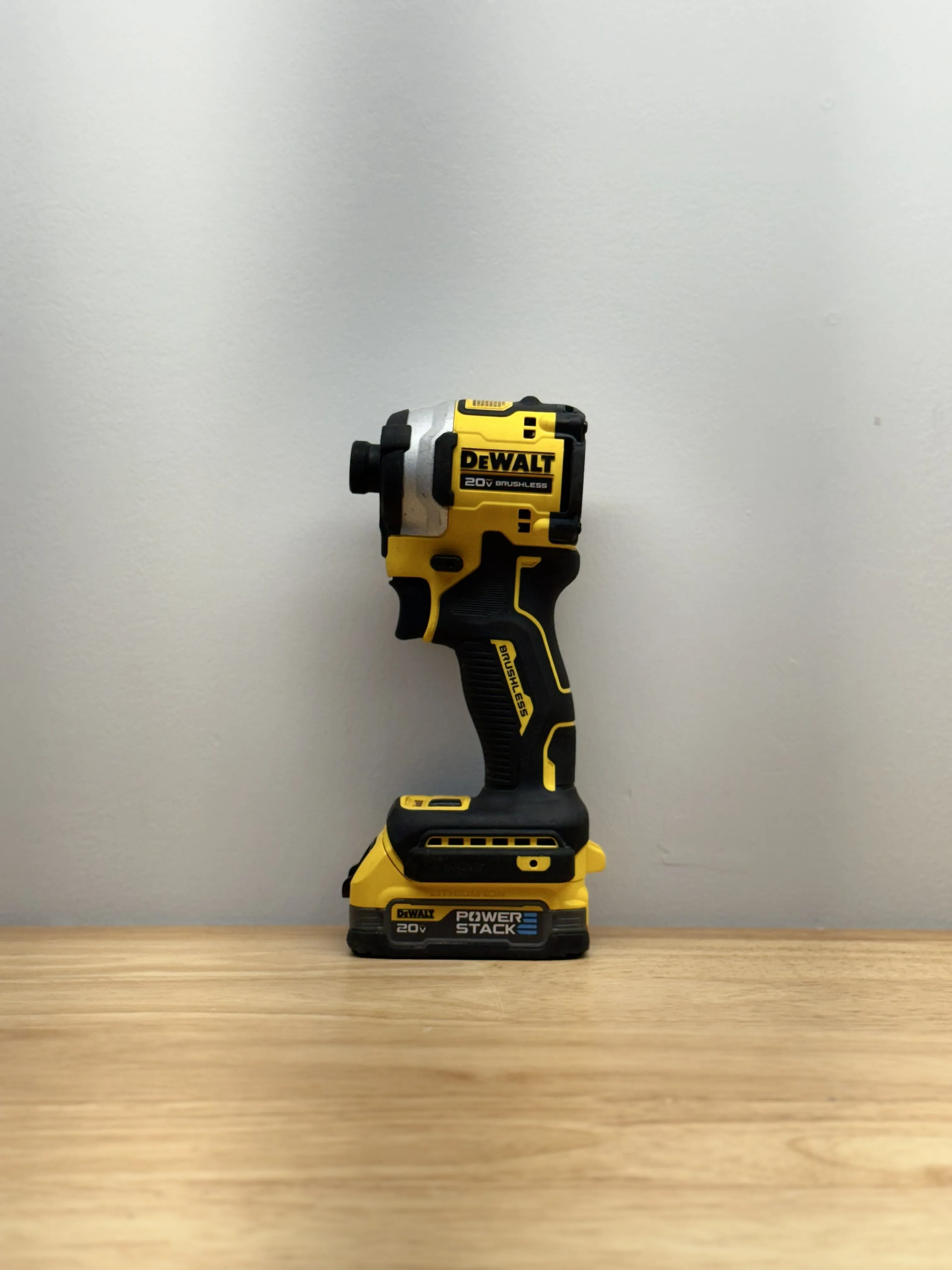 Dewalt 20V 1/4" Impact Driver DCF850 + Batteries + Charger