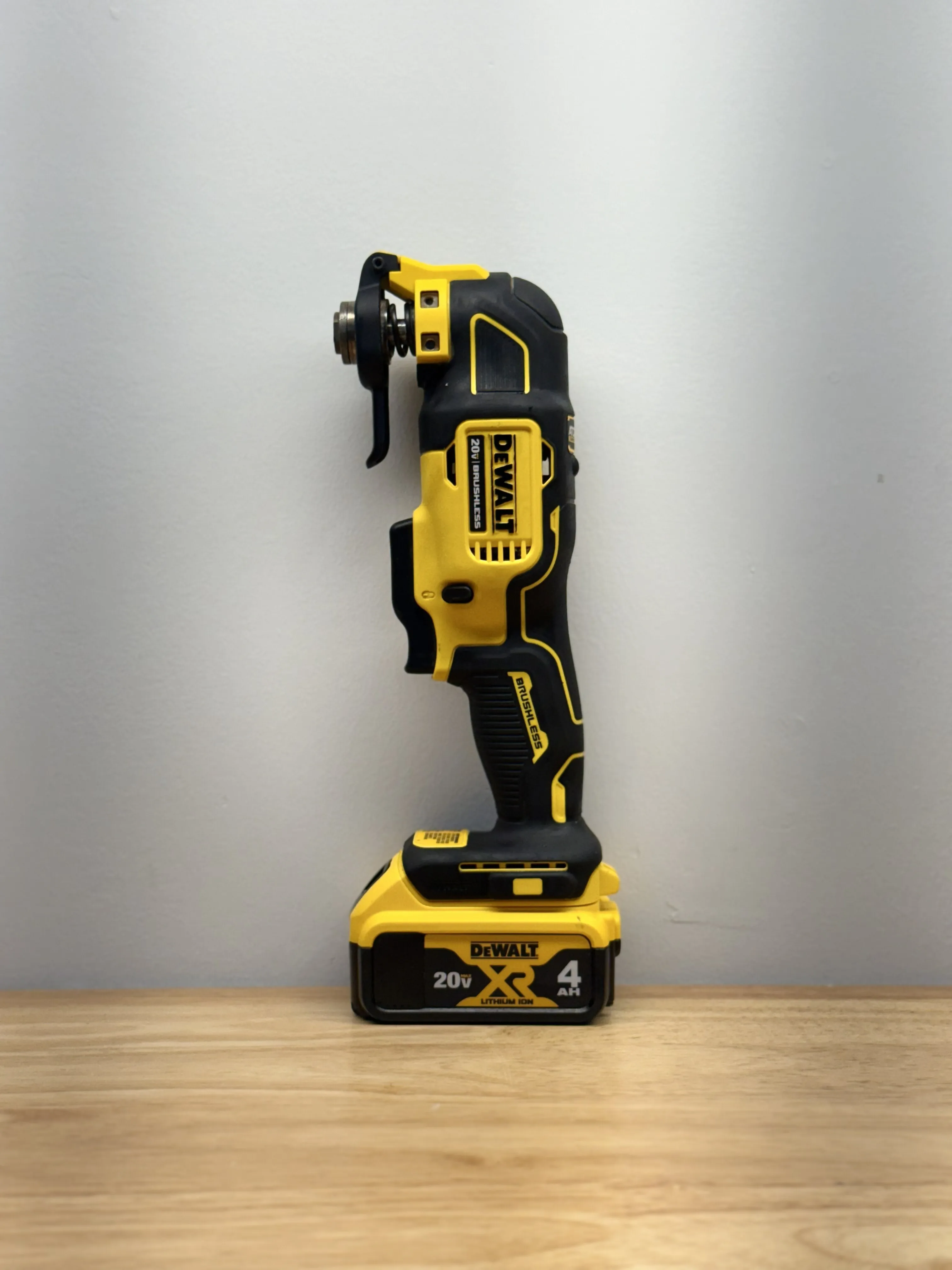 Dewalt 20V Oscillating Multi-Tool DCS354 + Battery + Charger