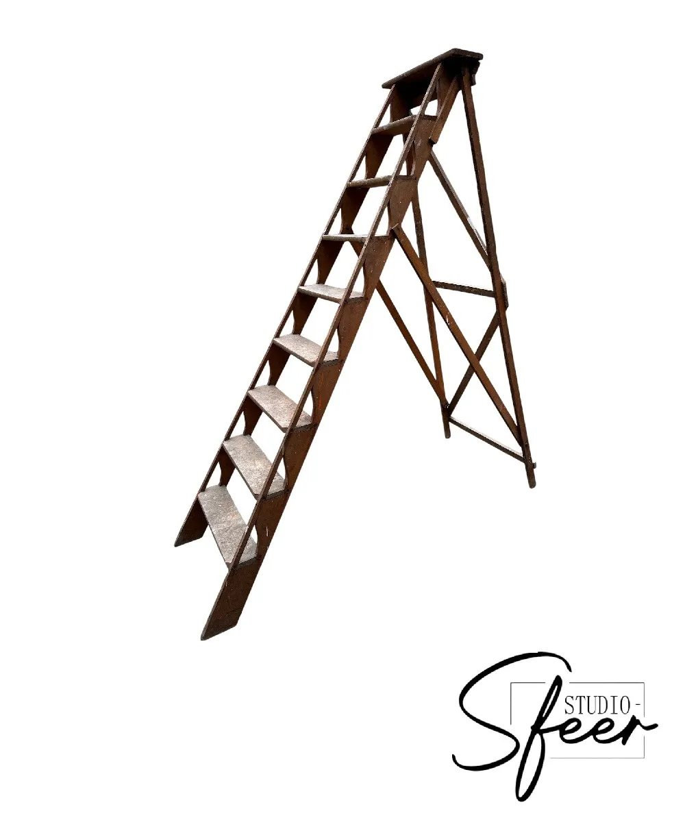 Houten ladder, donkere eik 175