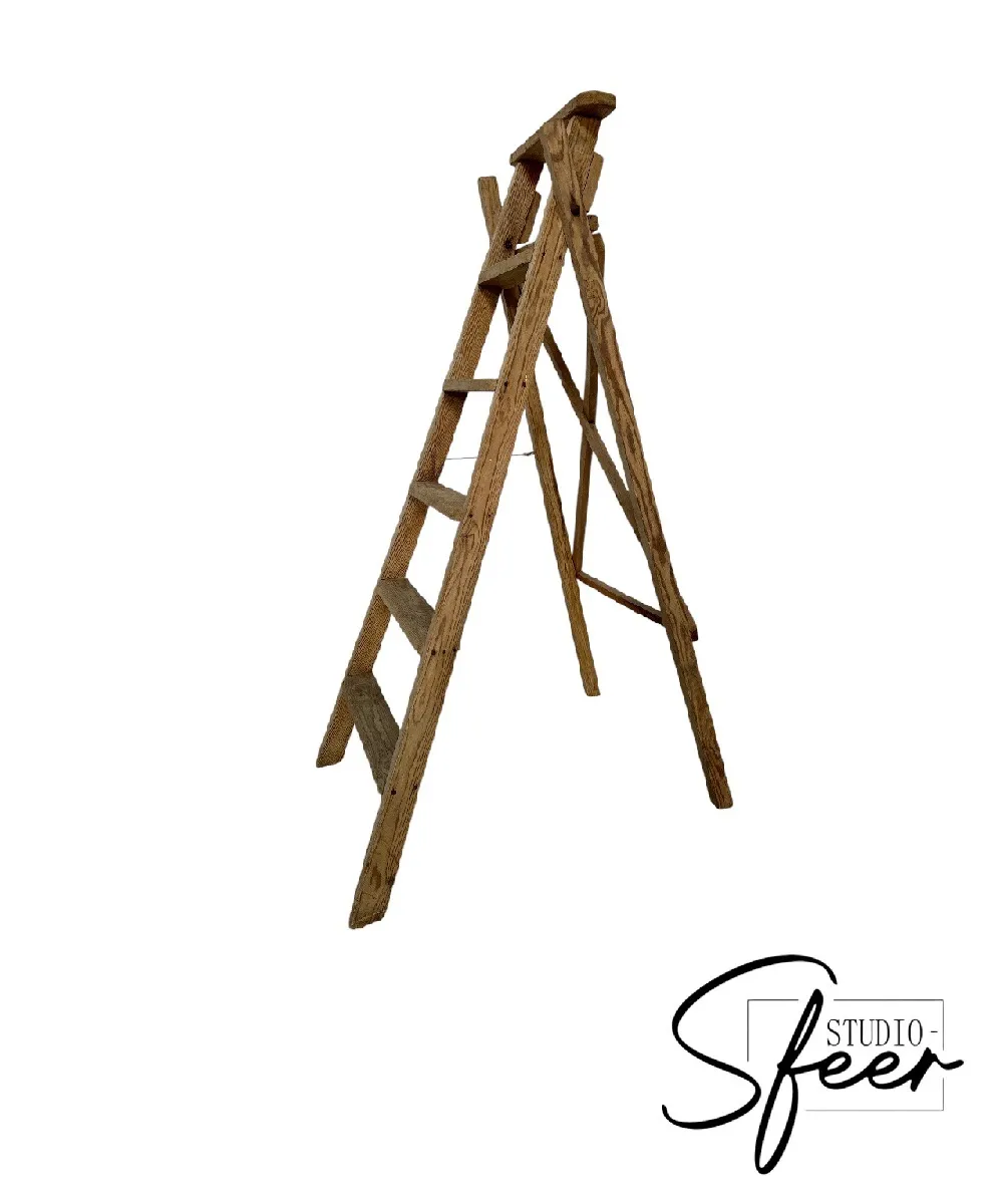 Houten ladder, lichte eik. 140