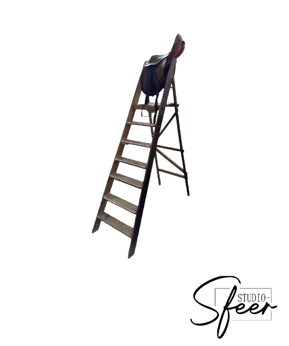 Houten ladder, donkere eik 161