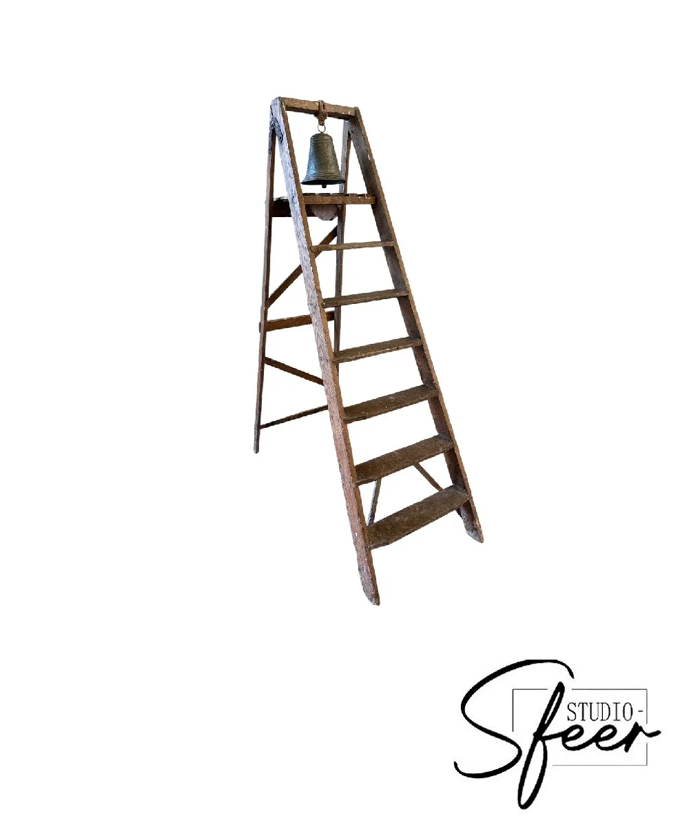 Houten ladder, donkere eik 170