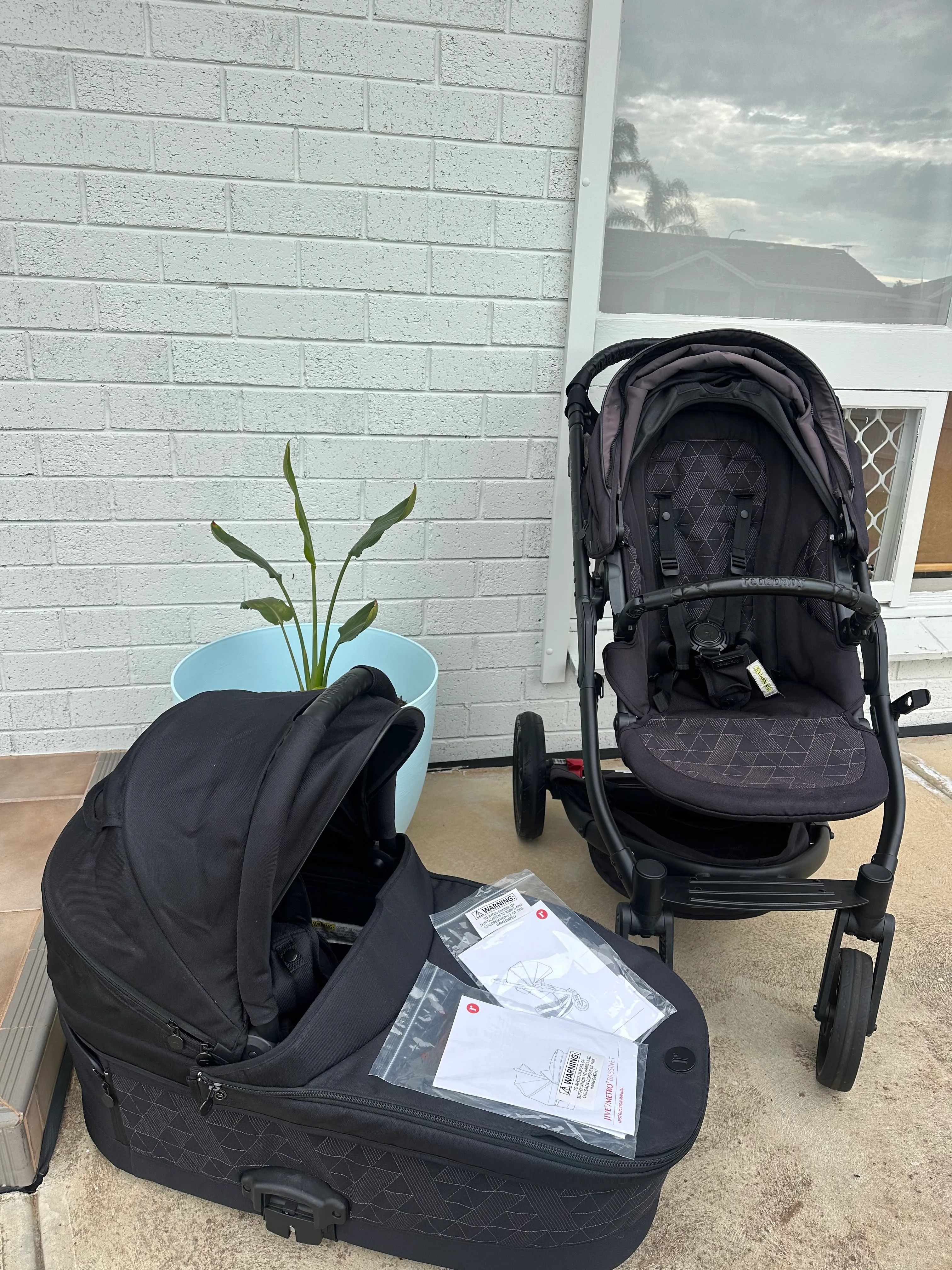 Redsbaby JIVE² Pram Bundle