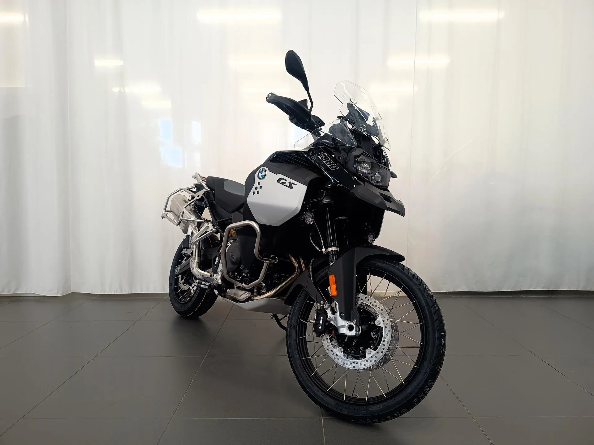 BMW F900 GSA