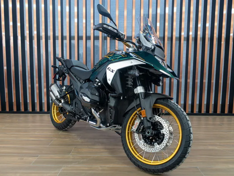 BMW R1300 GS GREEN